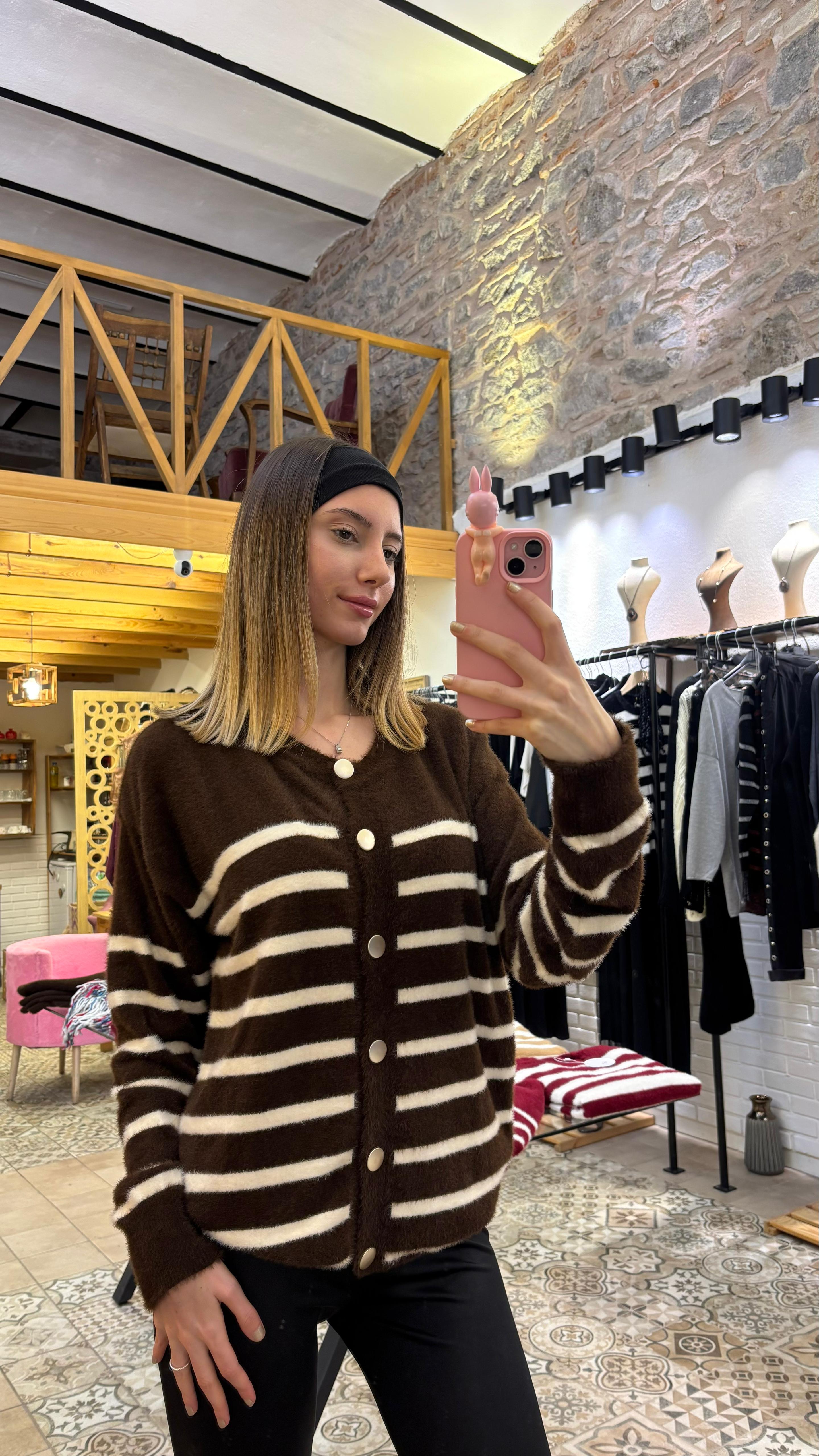 Şerit Detay Angora Hırka-Kahverengi