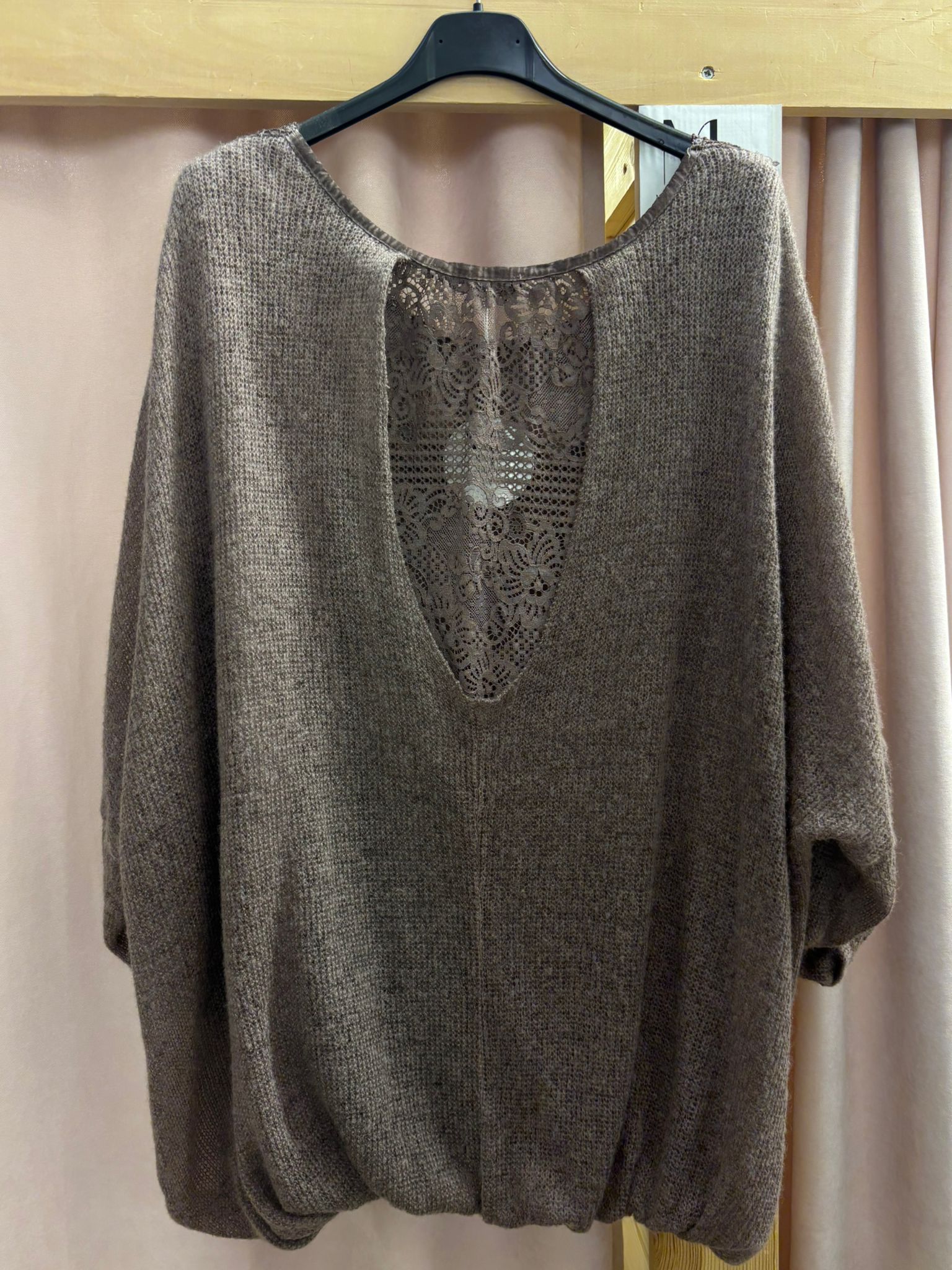 Önü Pul Detay Şık Triko