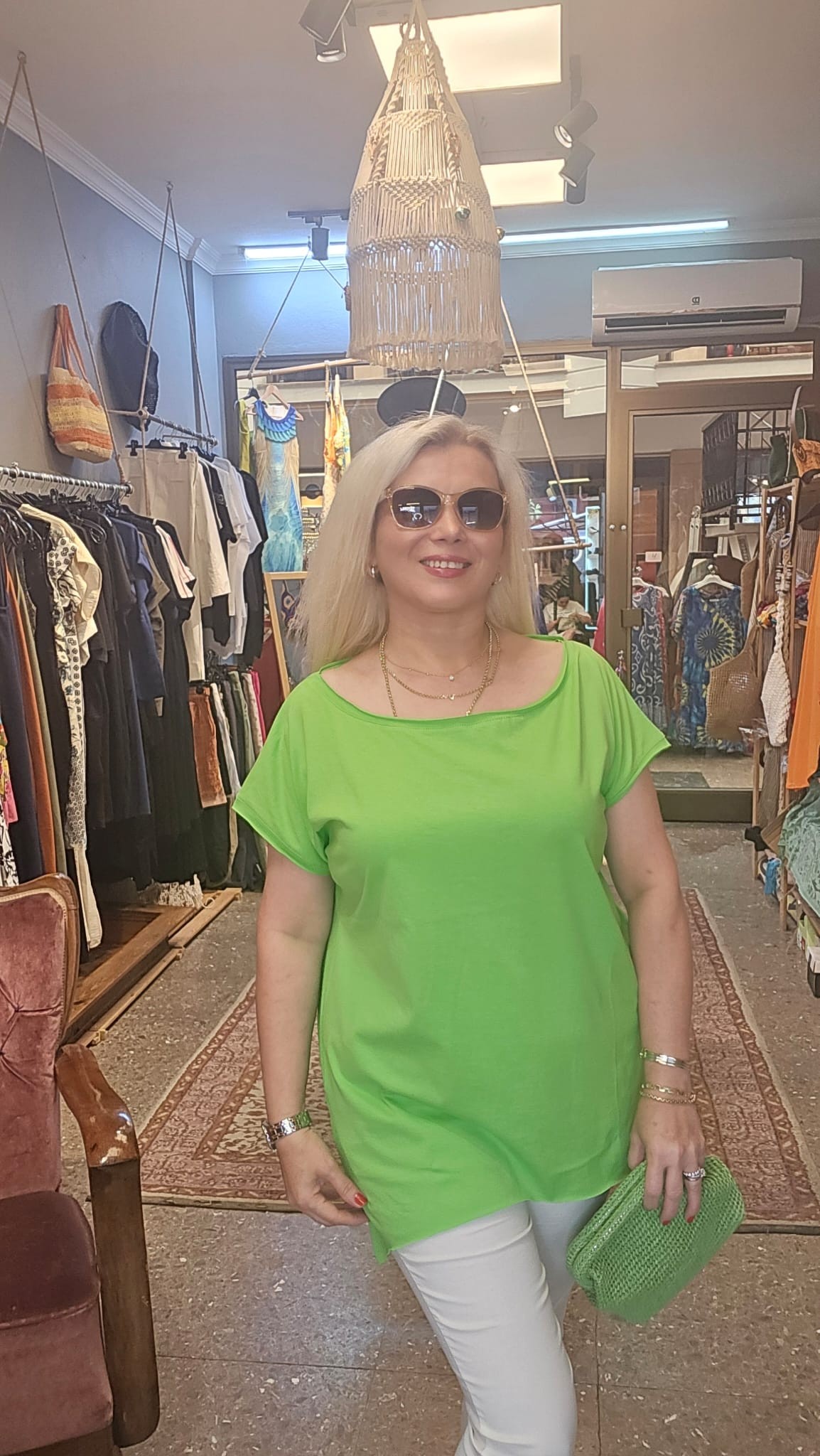 Kayık Yaka T-Shirt – Minimal & Şık Tasarım | MoonlineConcept - KİWİ
