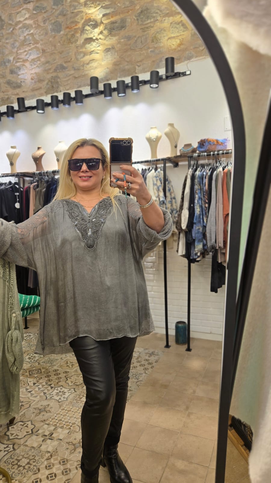 Pul ve Dantel Desenli Triko 