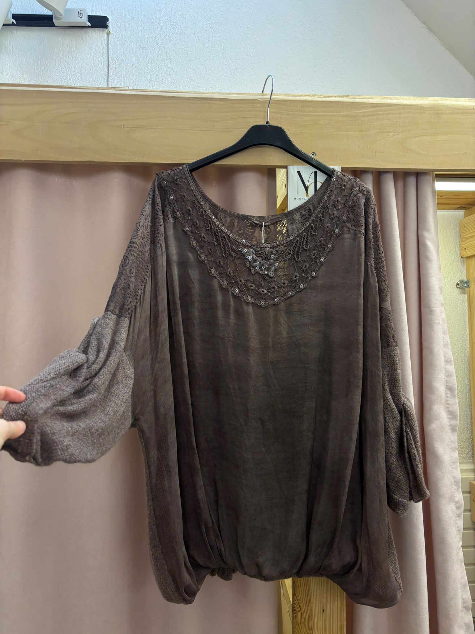 Önü Pul Detay Şık Triko