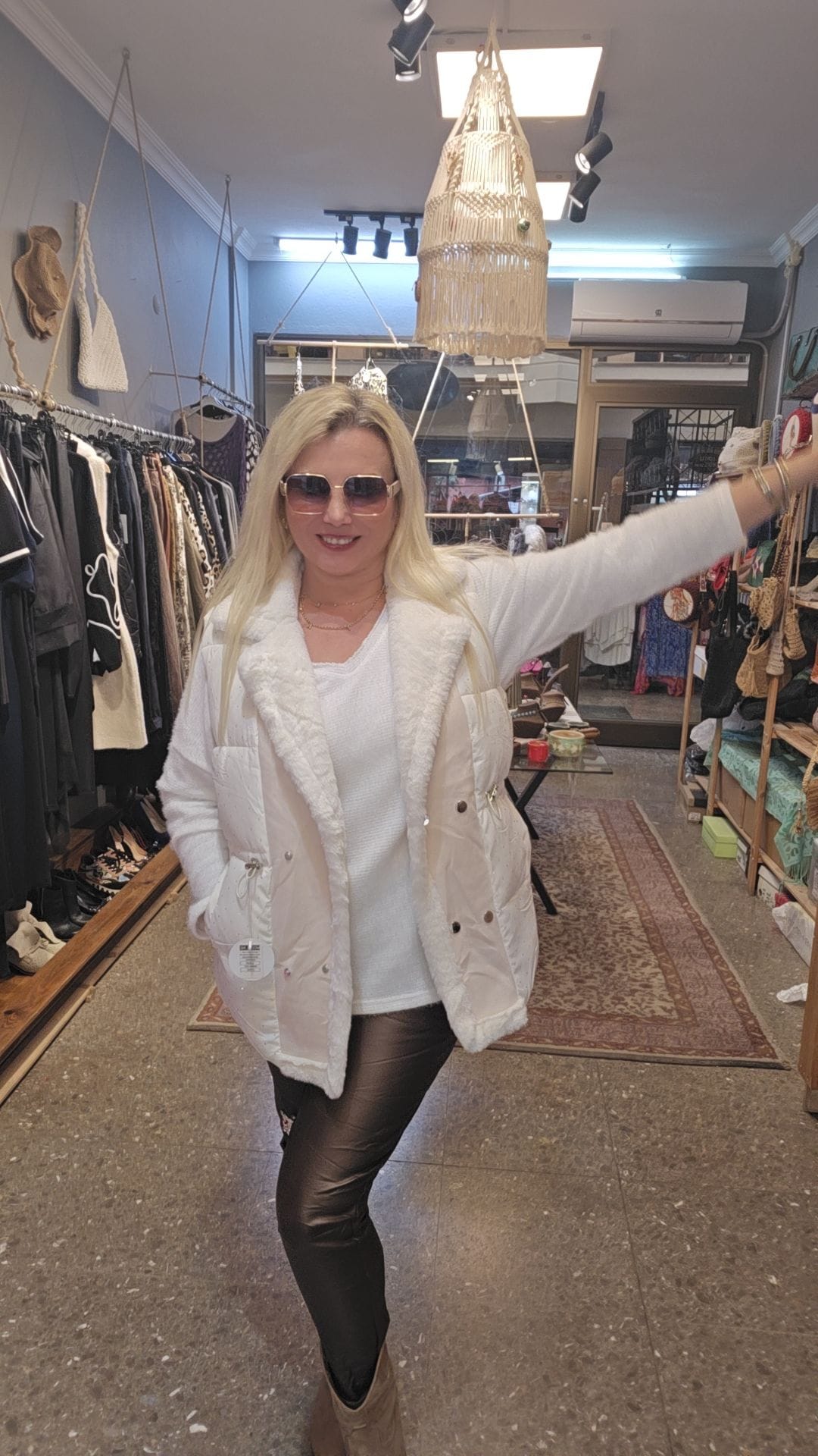 İtalyan Taşlı Yakası Kürklü Şişme Yelek