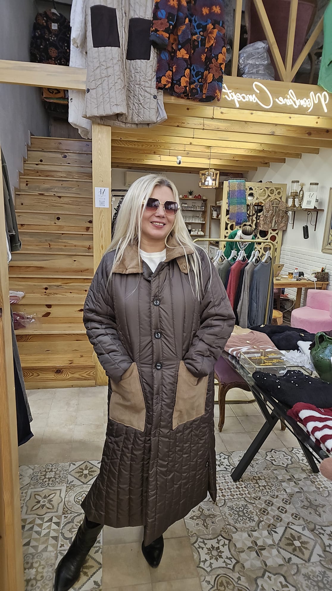 Kahve Kadife Detay Uzun Şişme Mont