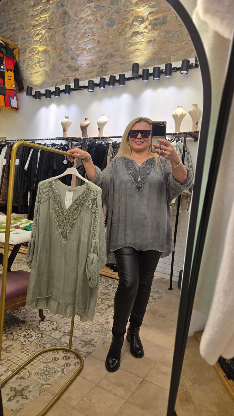 Pul ve Dantel Desenli Triko 