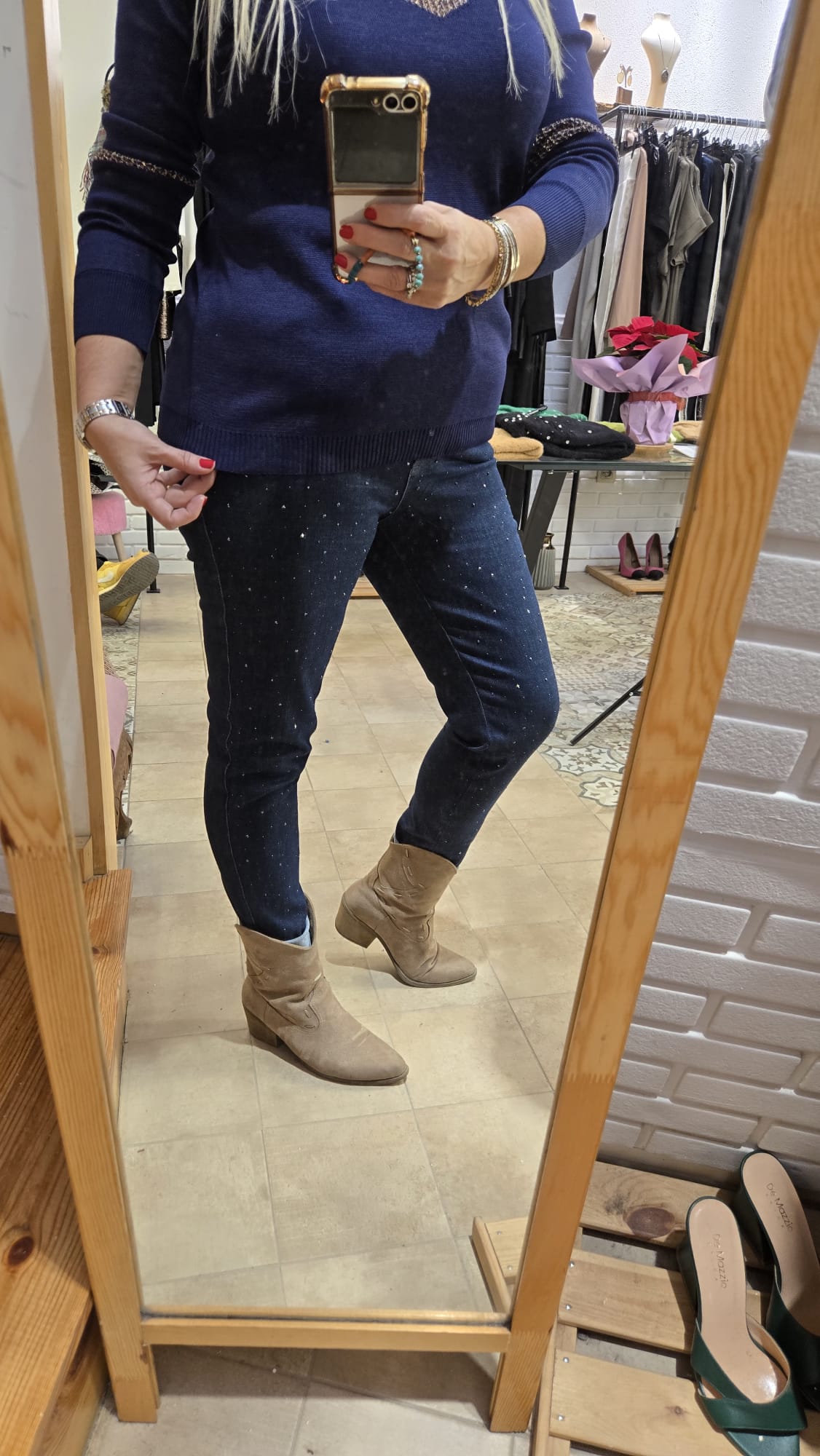 Önü Taş Detaylı Pantolon 