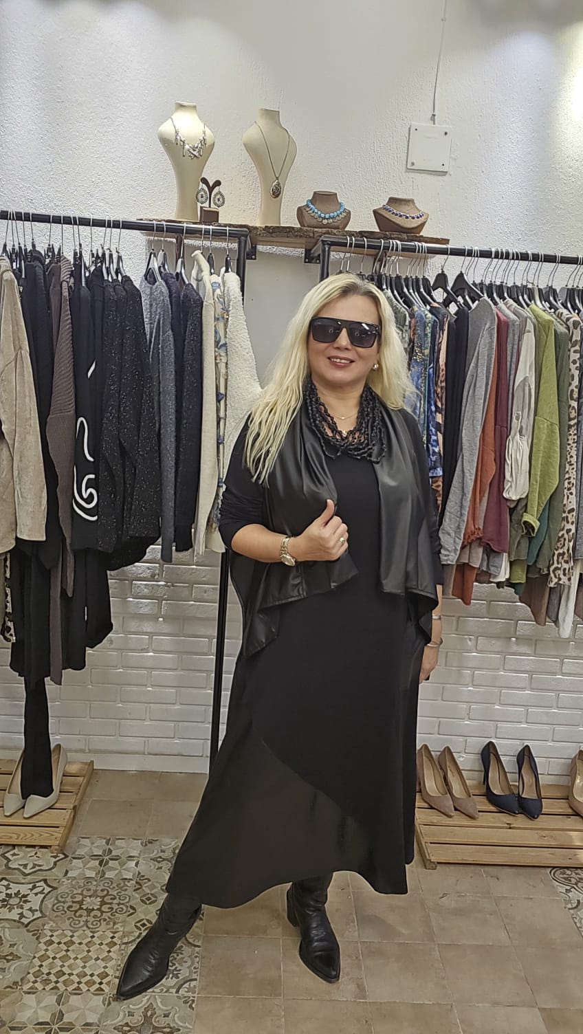 Viskon Deri Detaylı Siyah Elbise Yelek Takım 