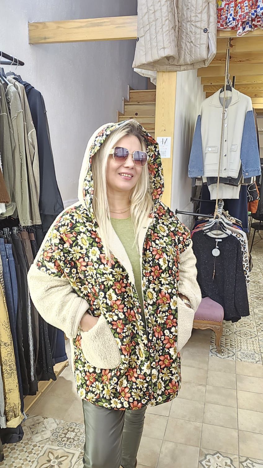 Çiçek Desen Peluş Ceket