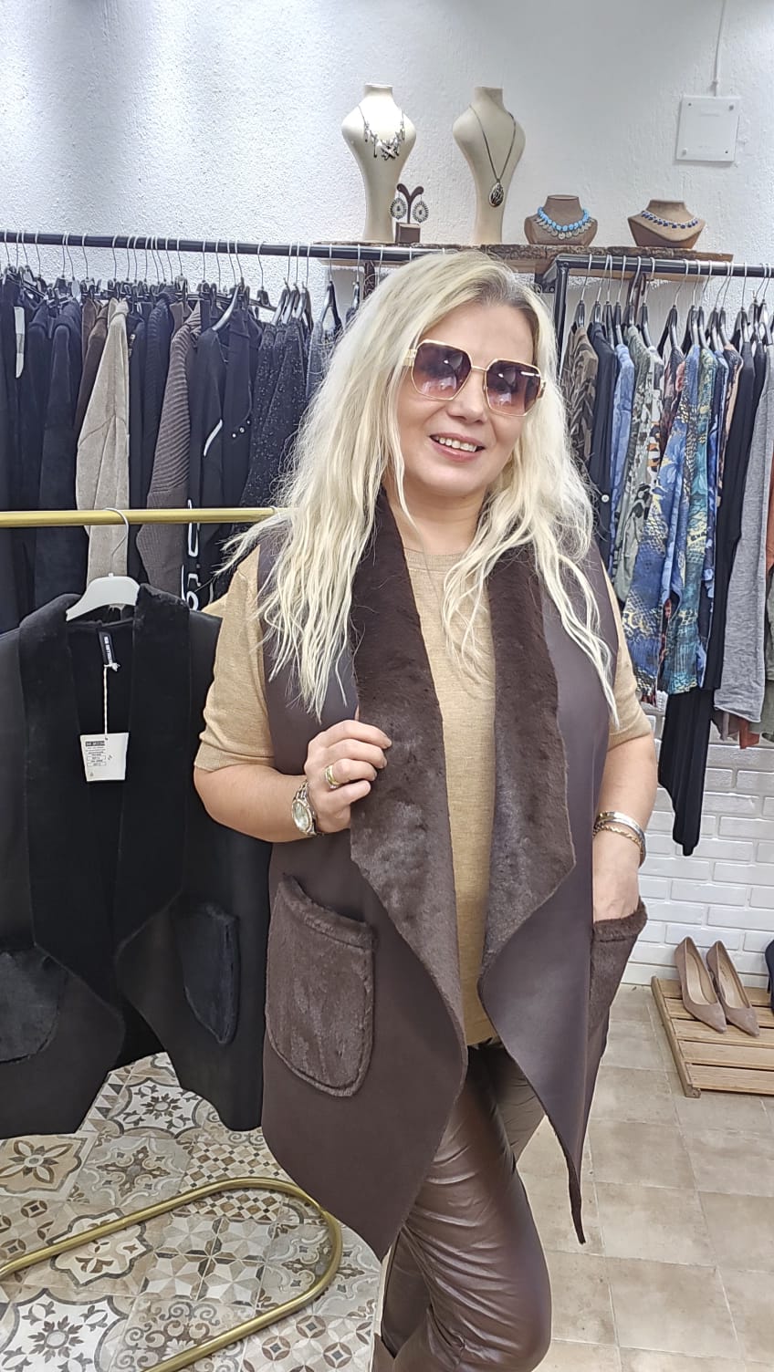 Peluş Detay Deri Yelek 