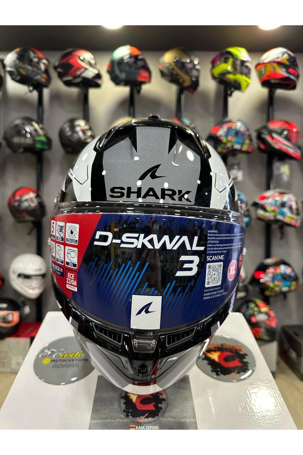 Shark D-Skwal 3 Sizler Gloss(Parlak)-KWA Kapalı Kask