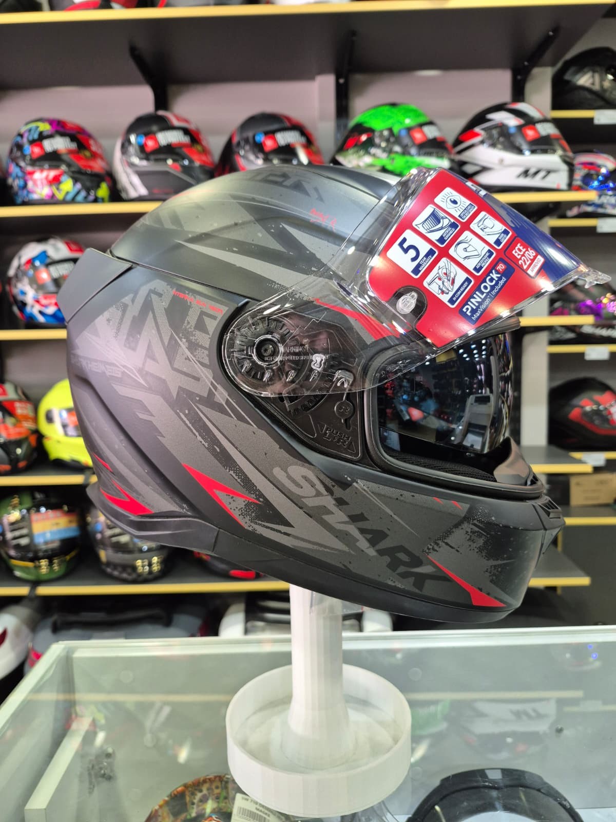 D-Skwal 3 Blast-R Mat Kapalı Kask KAR