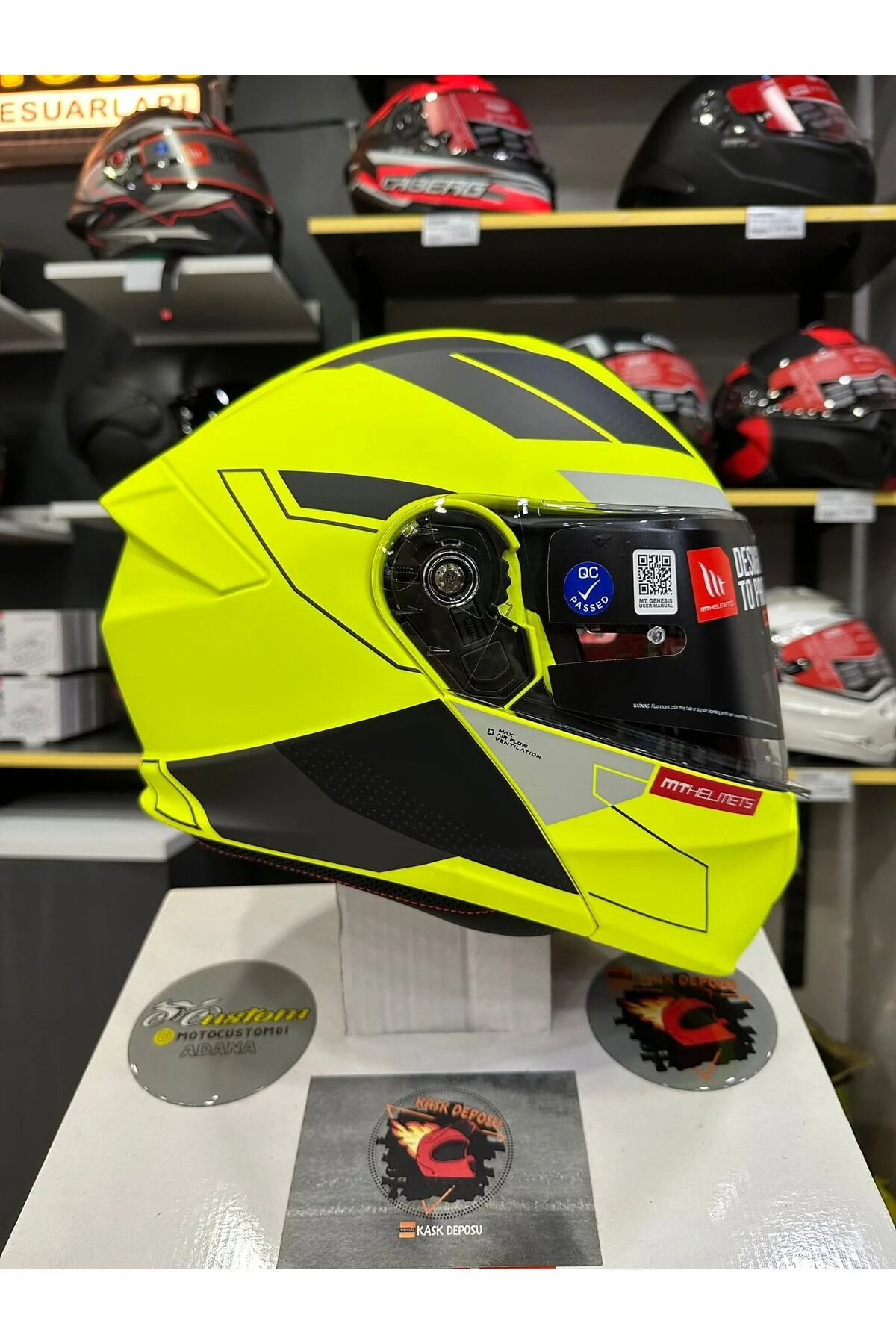 Genesis SV Talo C3 Neon Çene Açılır Motosiklet Kaskı