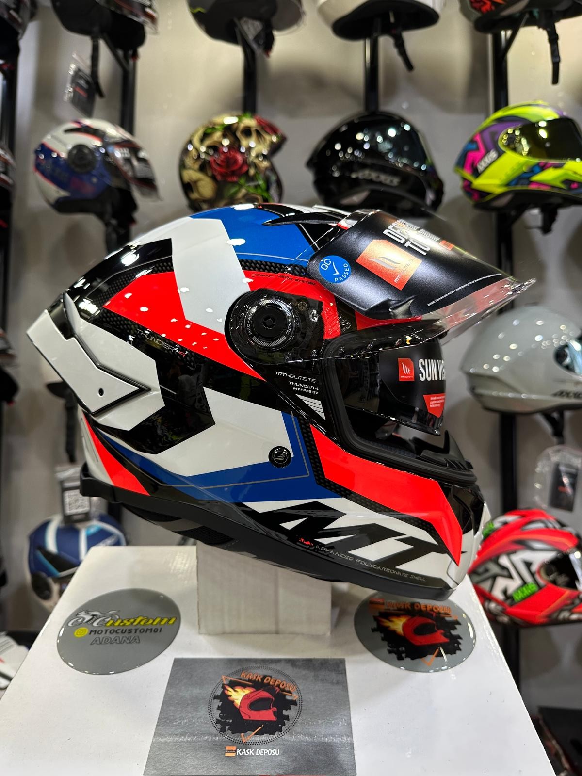Thunder 4 Sv Valiant A0 Kapalı Kask