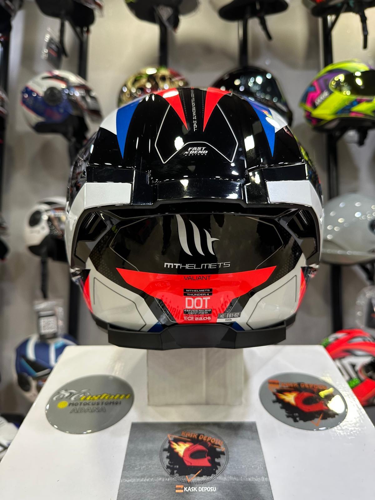 Thunder 4 Sv Valiant A0 Kapalı Kask