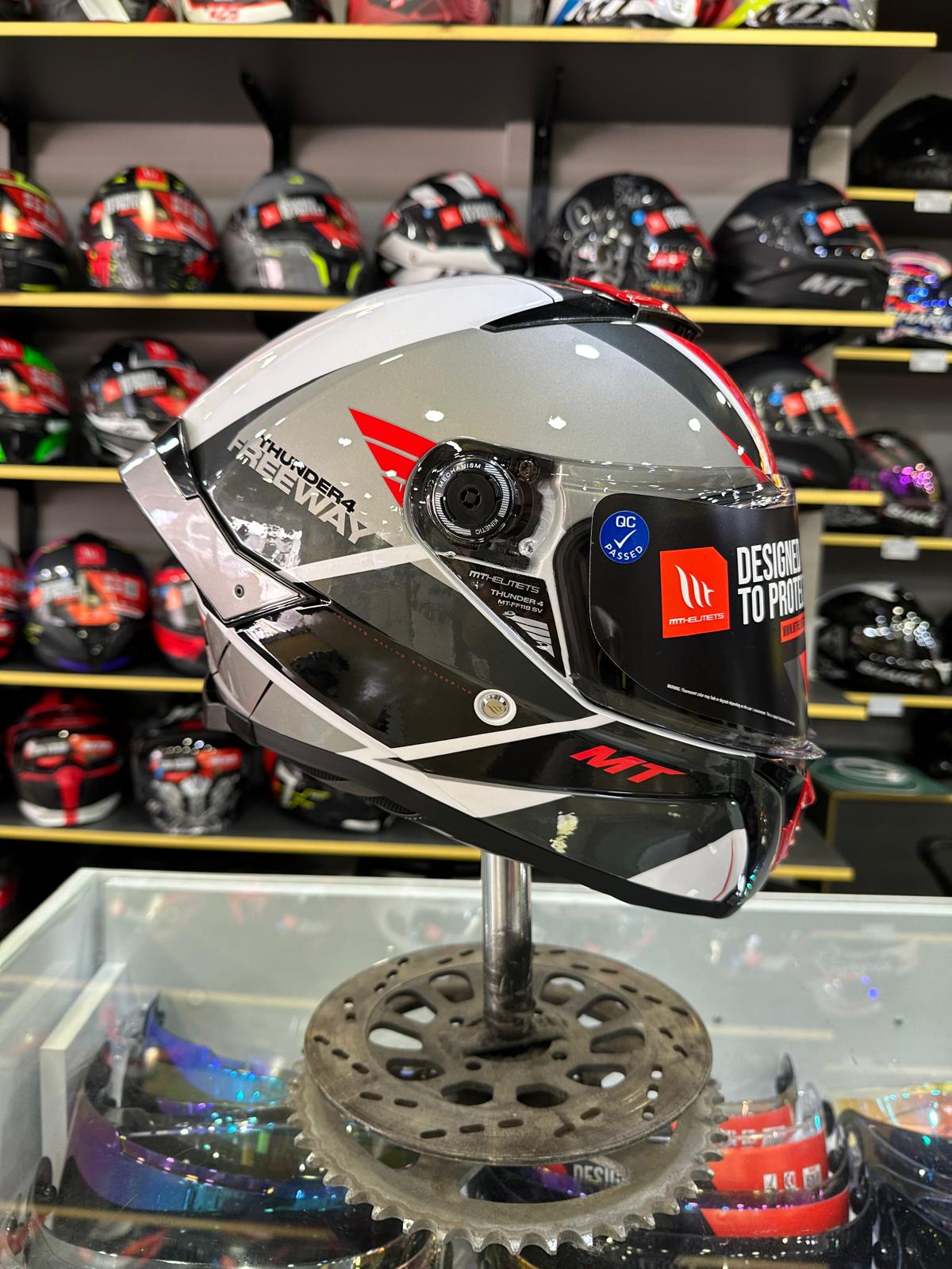 Thunder 4 SV Freeway A5 Parlak Kapalı Kask