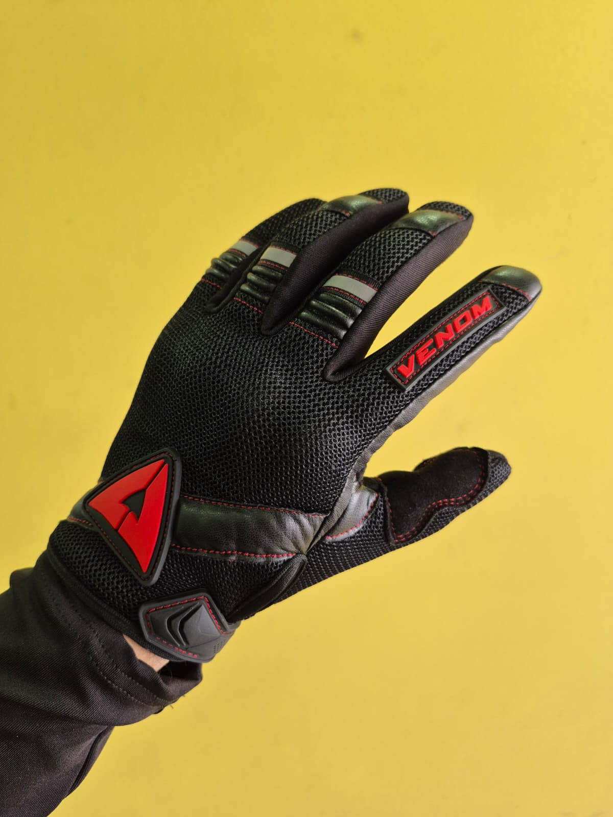 VN 900 KIRMIZI CAFE RACER YAZLIK FİLELİ MOTOSİKLET ELDİVENİ