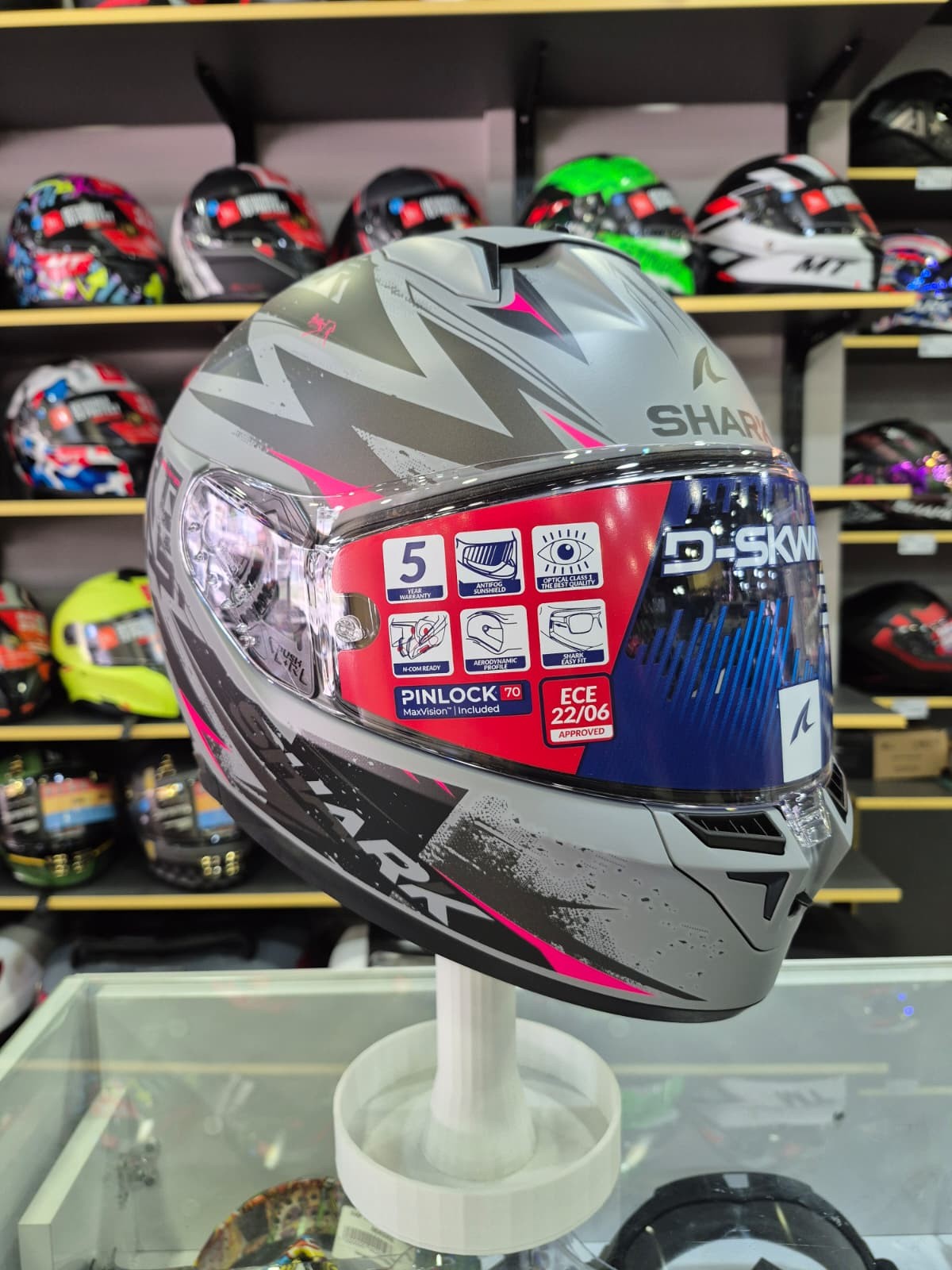 D-Skwal 3 Blast-R Mat Kapalı Kask SVK