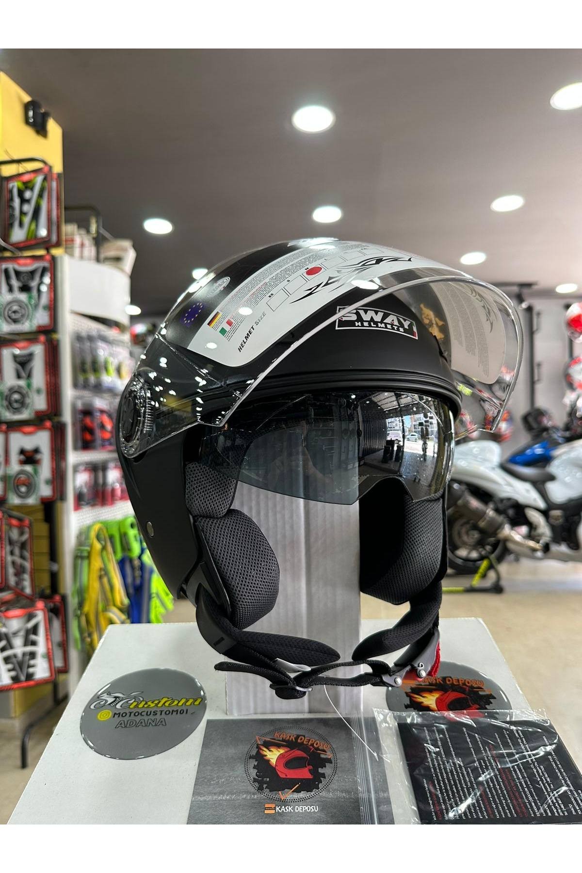 Sway 702B Gözlüklü Yarım Kask (Mat Siyah)