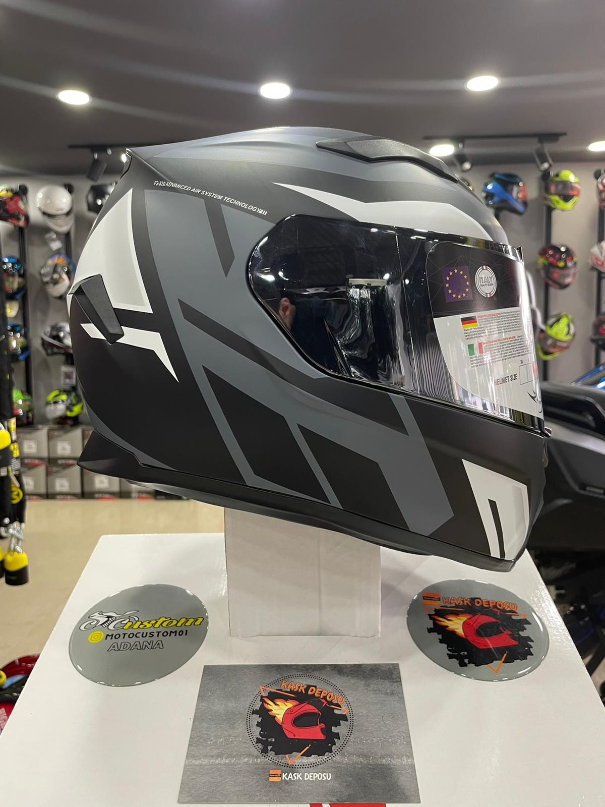 Sway SW820 Dakar 1 Kapalı Kask