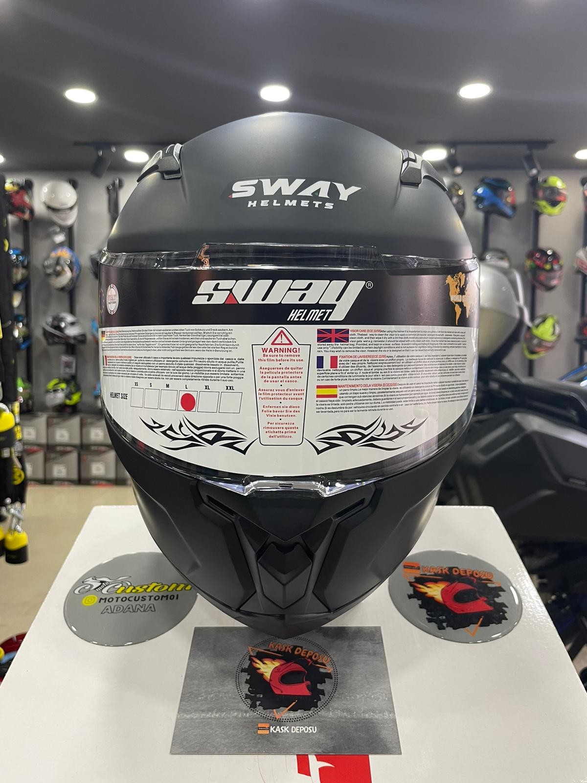 Sway SW820 Mat Siyah Kapalı Full Face Kask