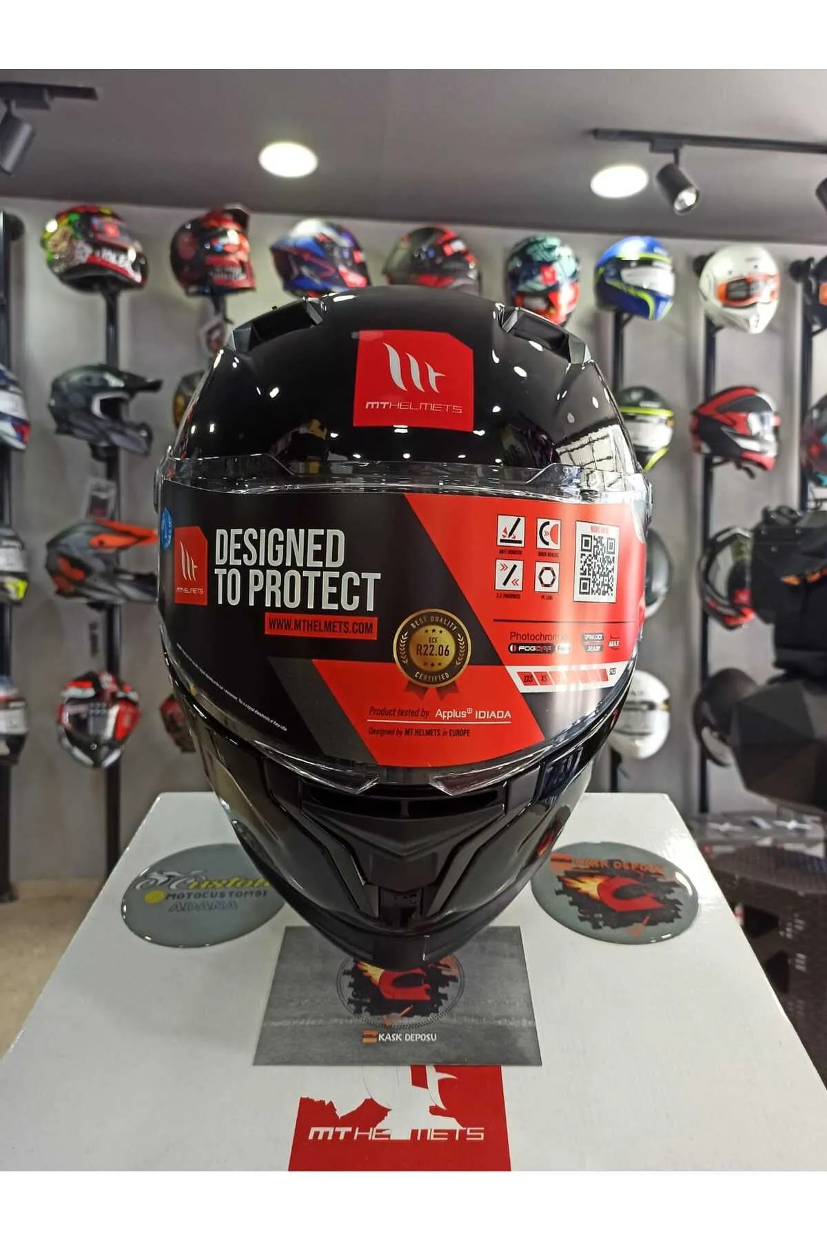 MT Helmets Braker SV Parlak Siyah Full Face Kapalı Kask