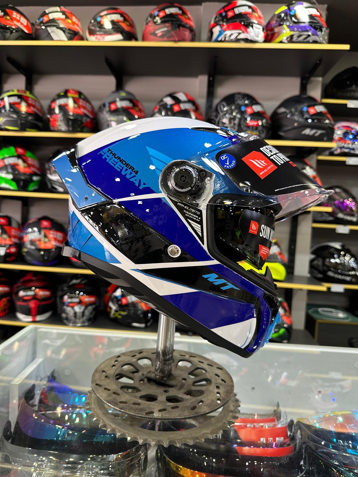 Thunder 4 SV Freeway A17 Parlak Kapalı Kask