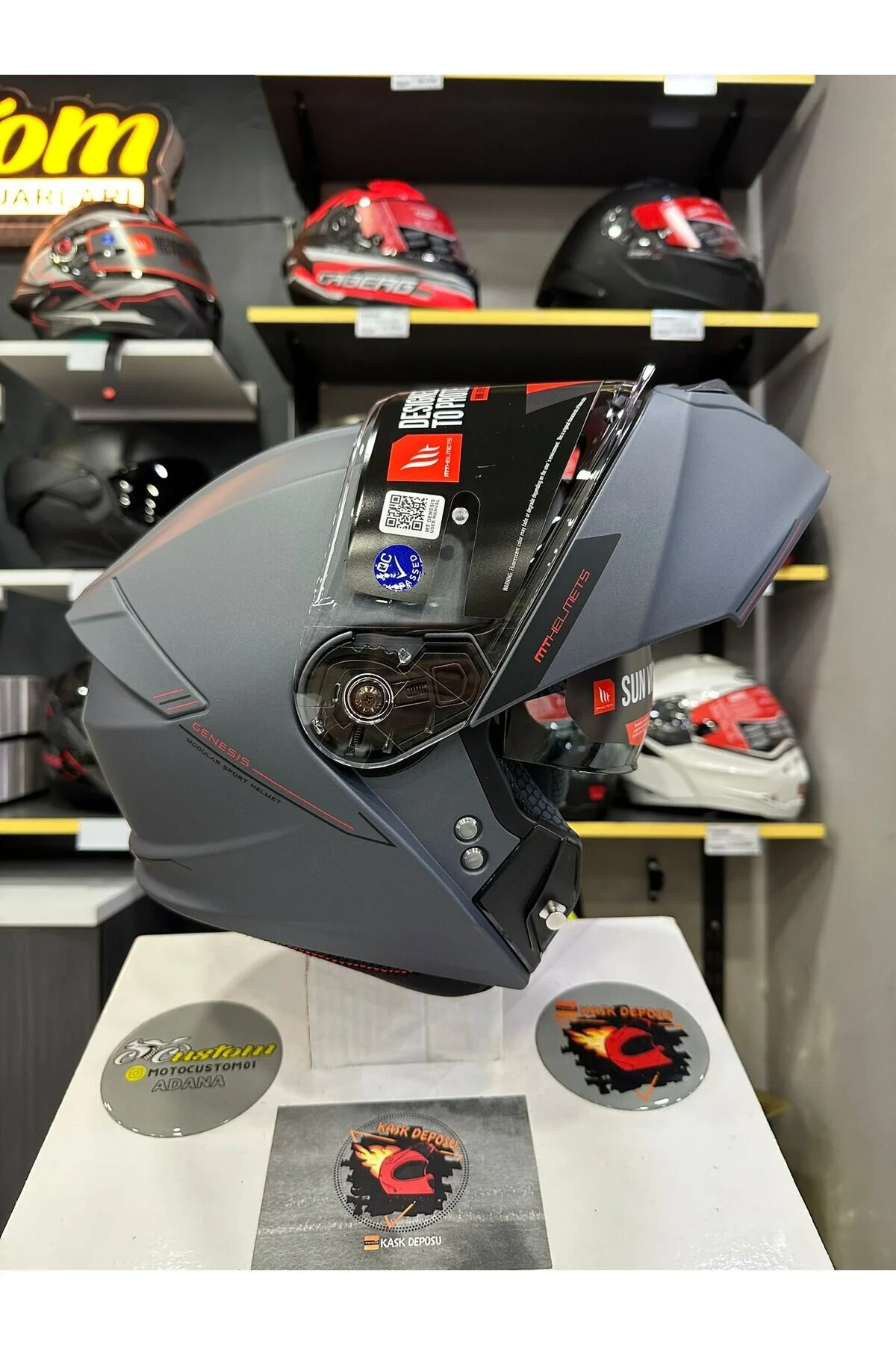 Genesis SV Solid A2 Mat Titanyum Çene Açılır Motosiklet Kaskı