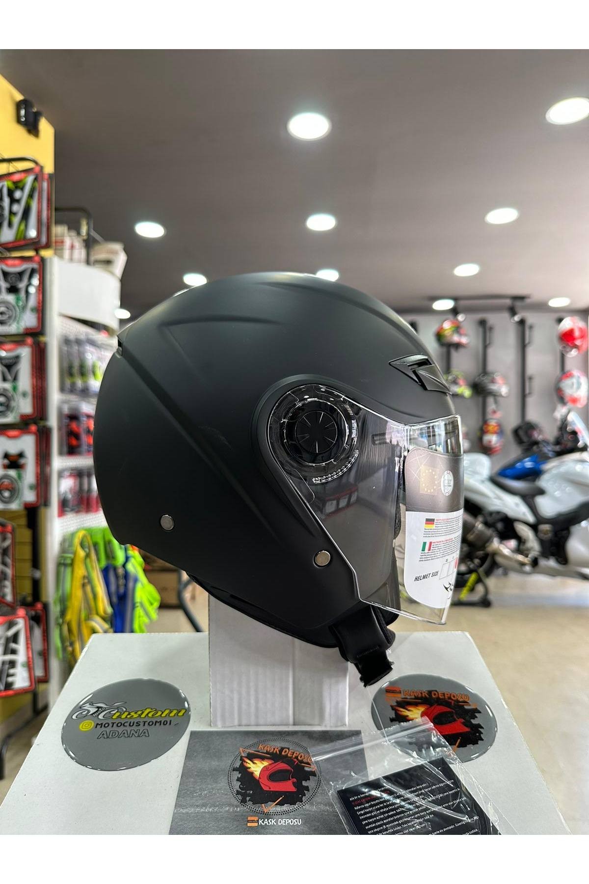 Sway 702B Gözlüklü Yarım Kask (Mat Siyah)