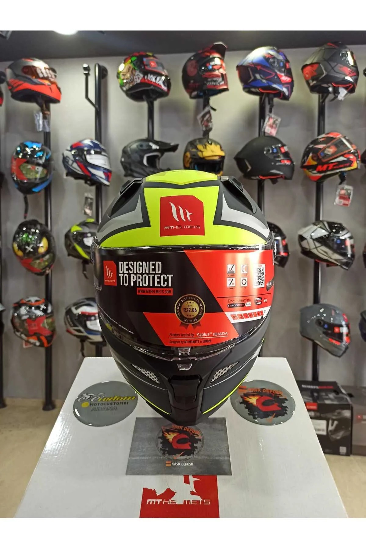 MT Helmets Revenge 2 S Hatax C3 Mat Neon Full Face Kapalı Motosiklet Kaskı