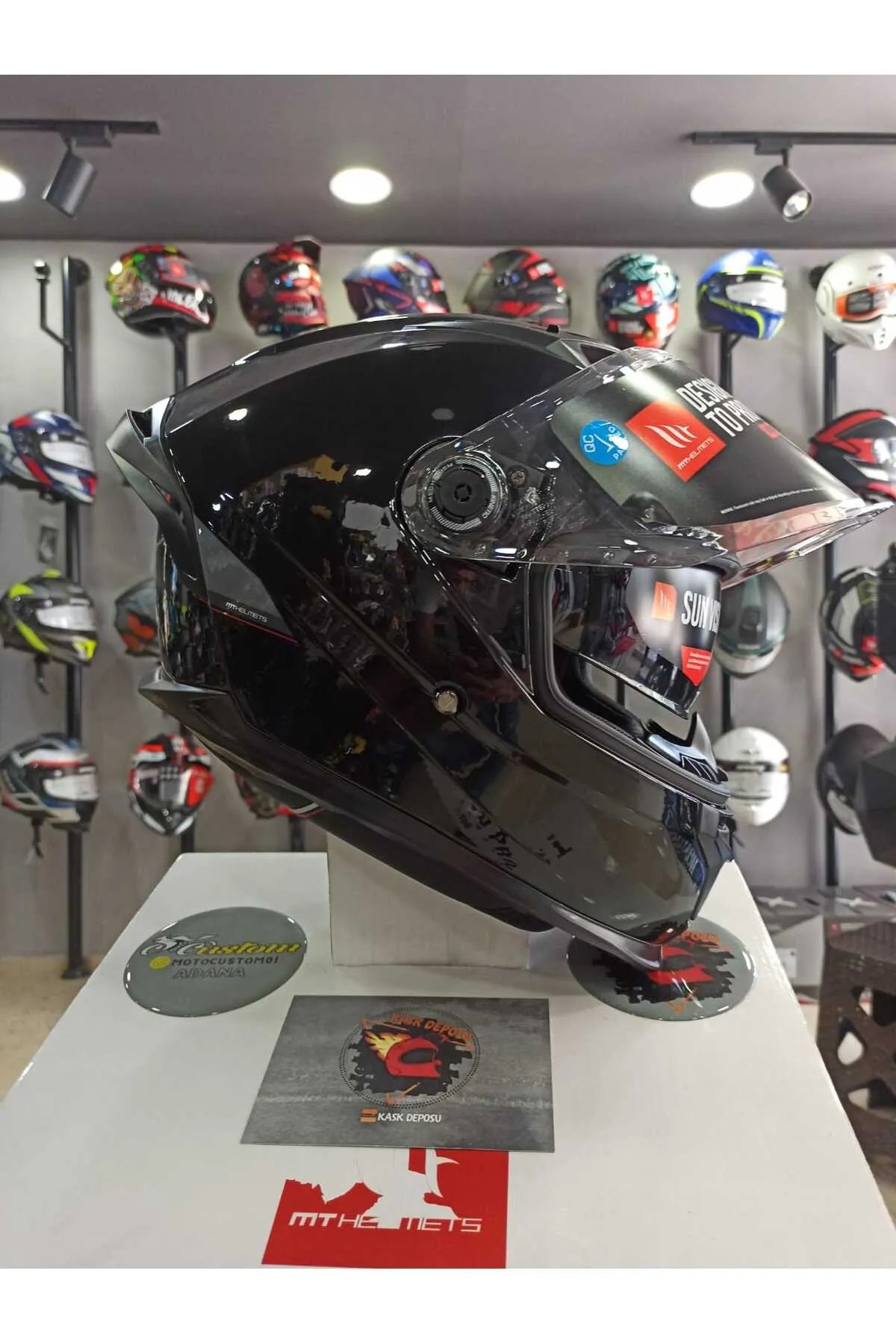 MT Helmets Braker SV Parlak Siyah Full Face Kapalı Kask