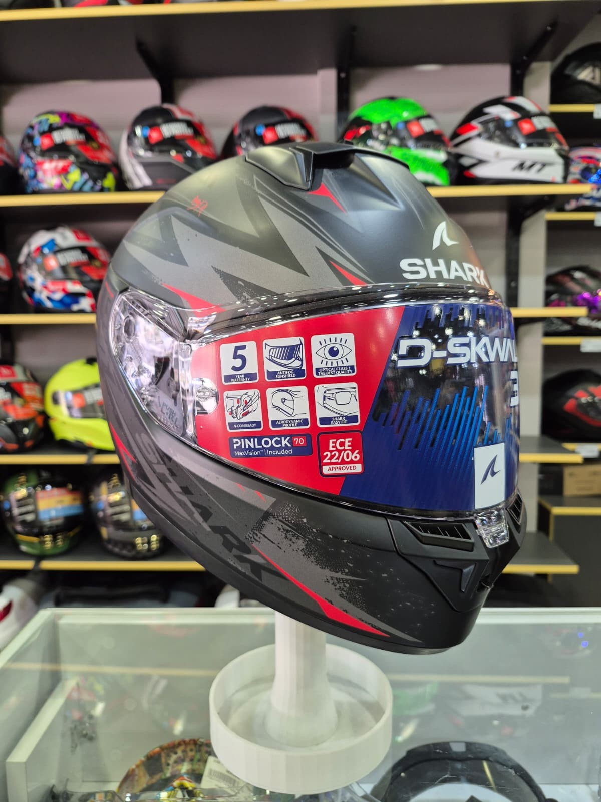 D-Skwal 3 Blast-R Mat Kapalı Kask KAR