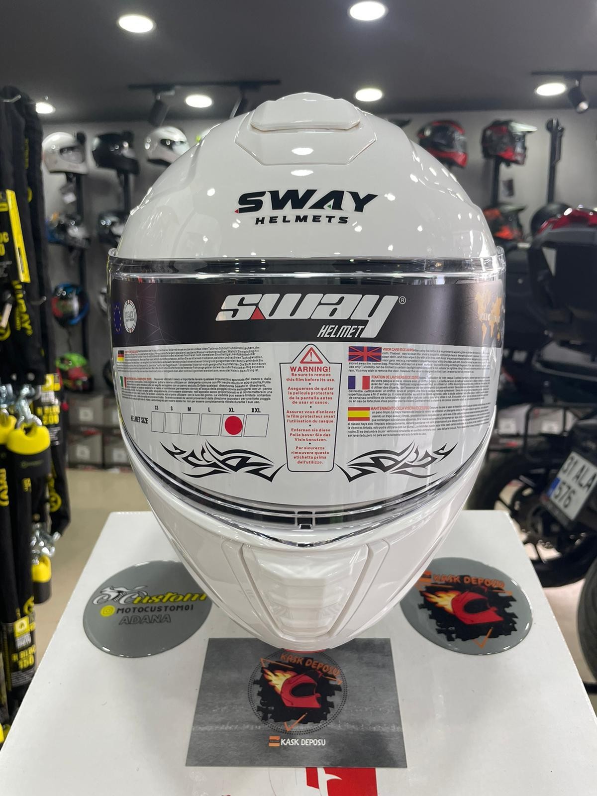 Sway 917 Solid Beyaz Çene Açılır Kask