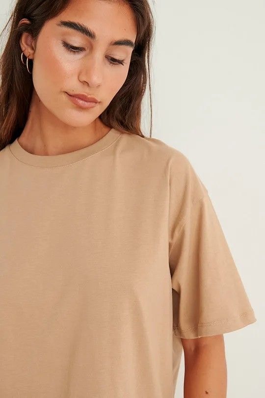 Bej Bisiklet Yaka Kısa Kollu Oversize Tişört