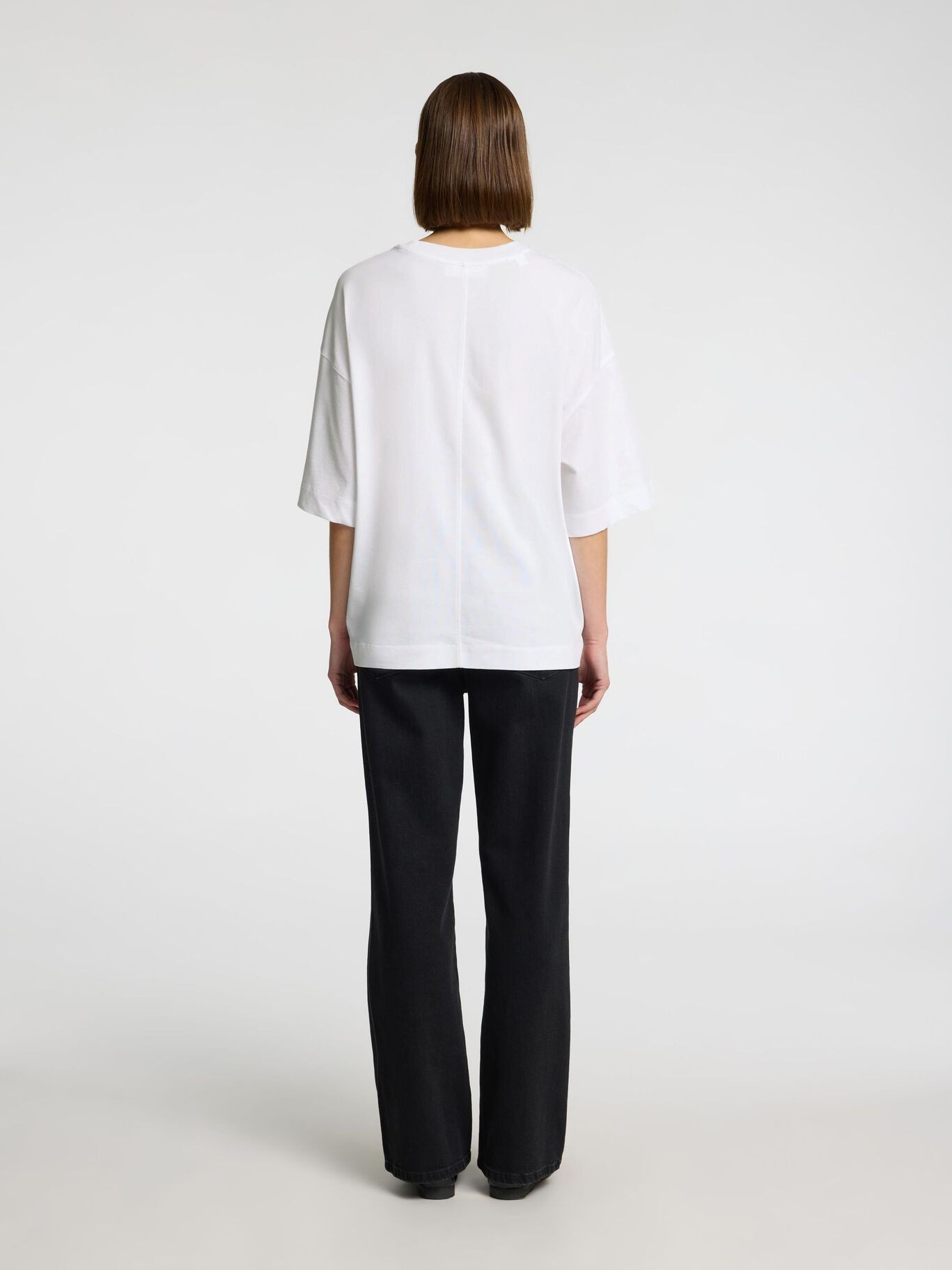 Beyaz Basic Bisiklet Yaka Kısa Kollu Oversize Tişört