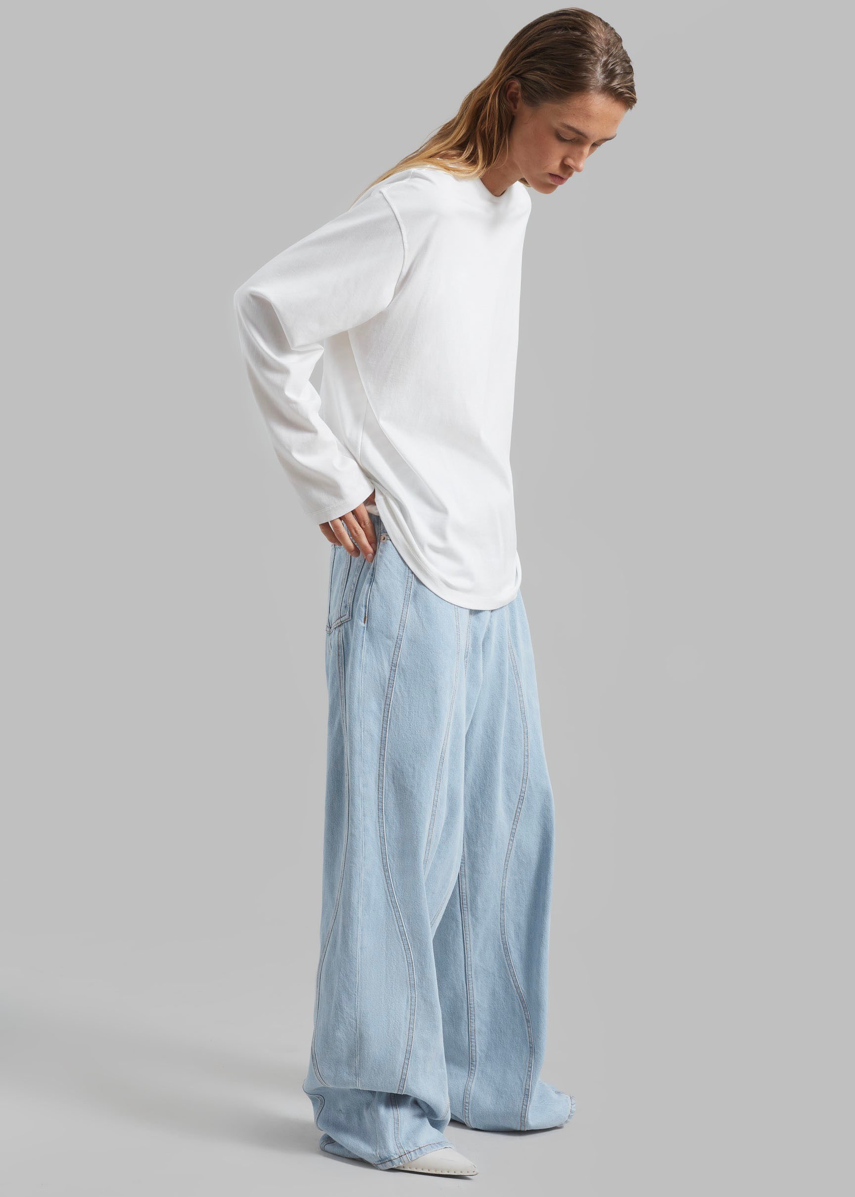 Beyaz Bisiklet Yaka Uzun Kollu Oversize Tişört