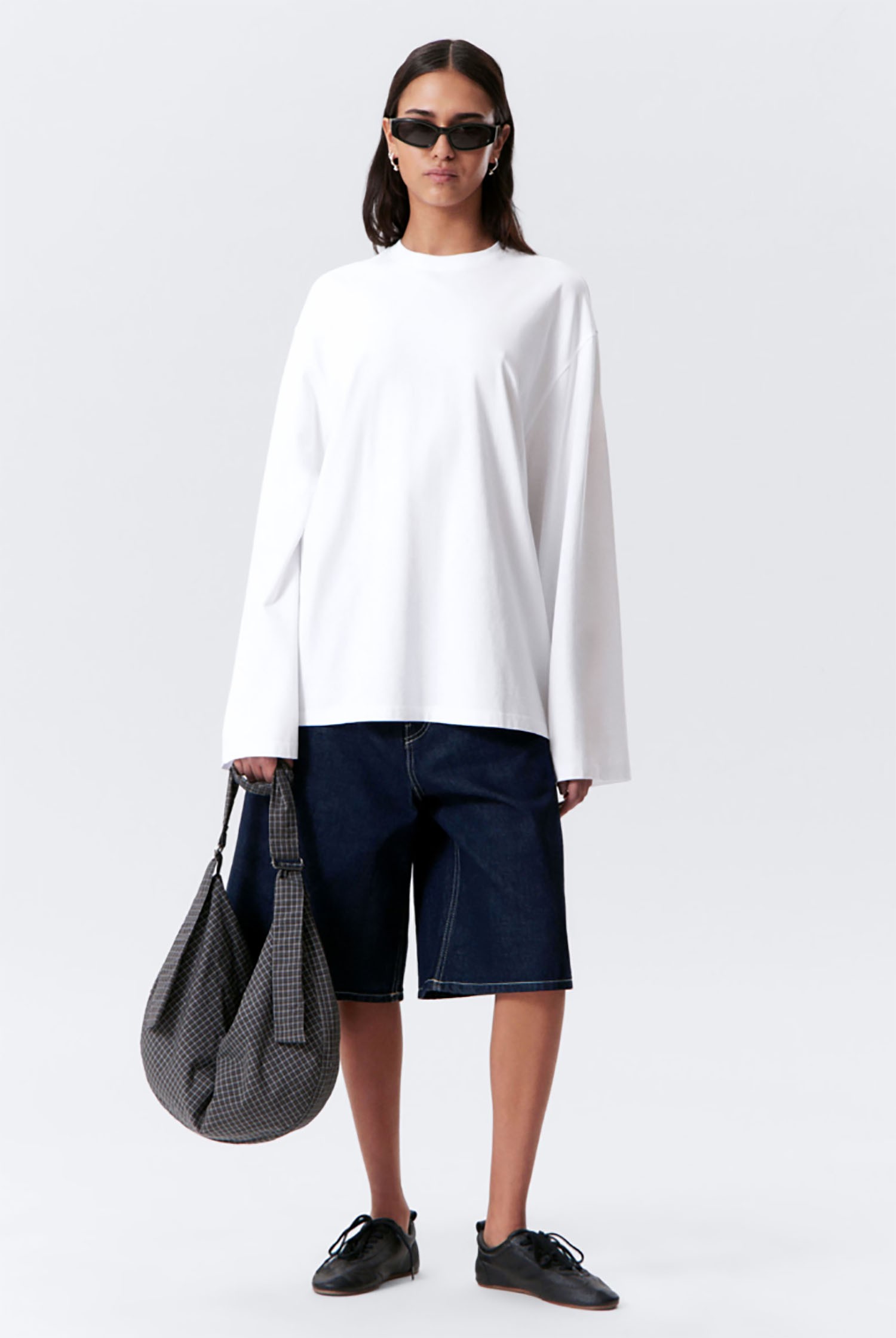 Beyaz Basic Bisiklet Yaka Uzun Kollu Oversize Tişört