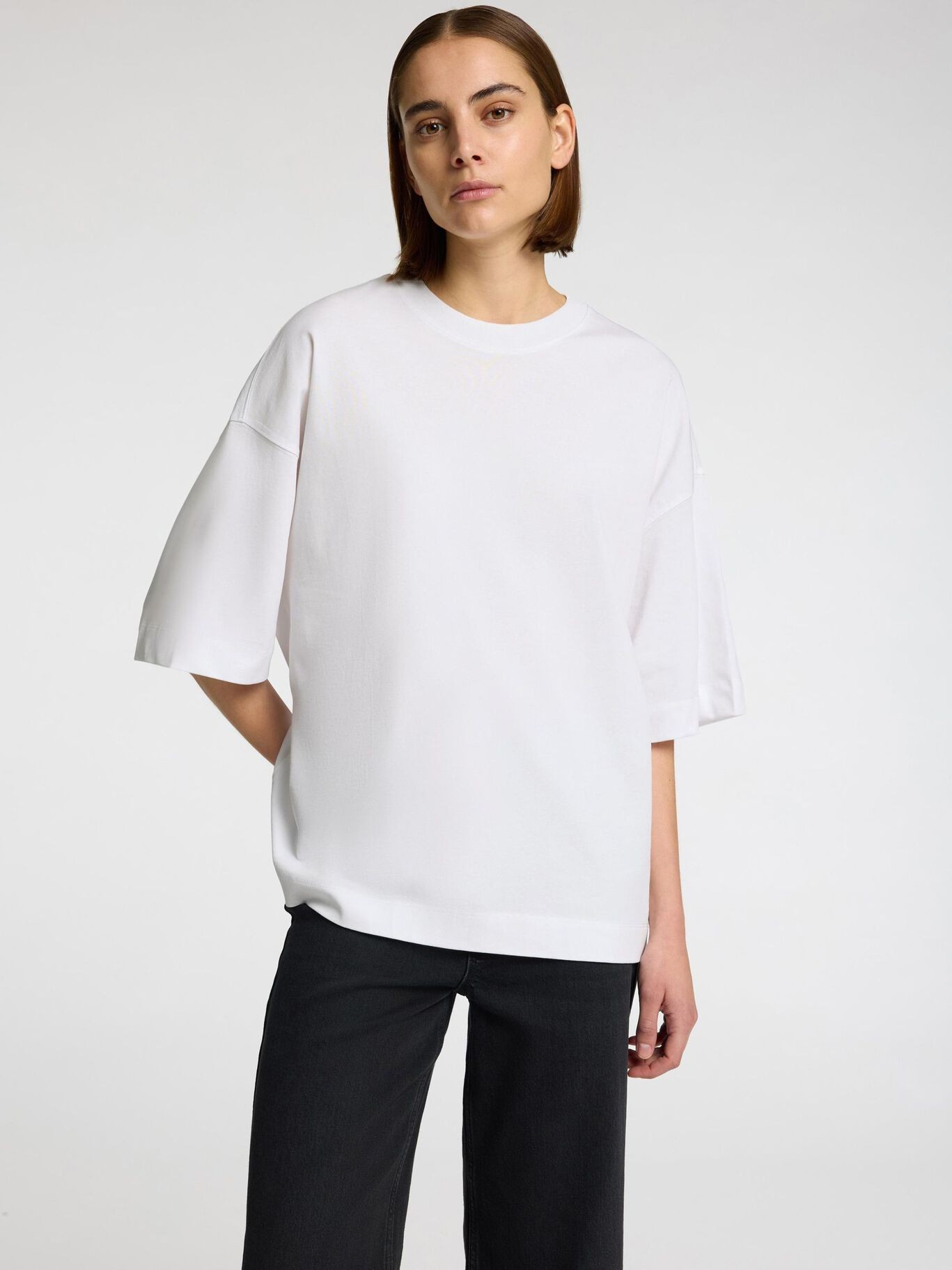Beyaz Basic Bisiklet Yaka Kısa Kollu Oversize Tişört