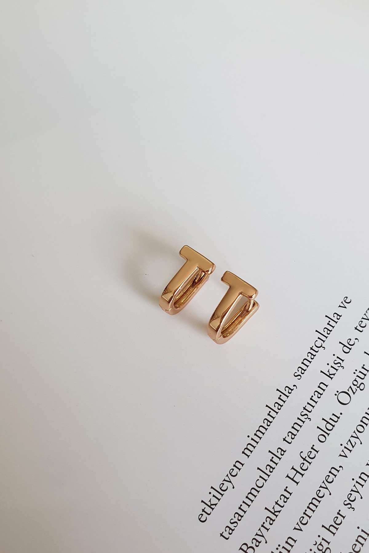 MİNİ T KÜPE TAŞSIZ ( Tiffany model )