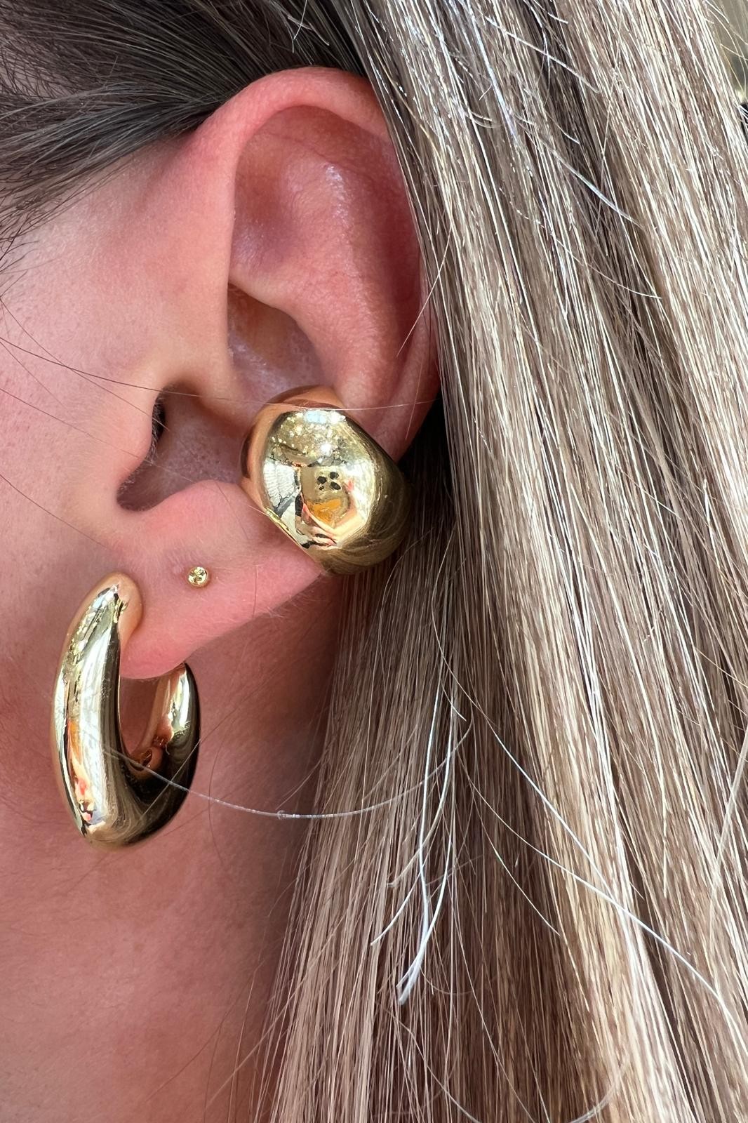 JULY BOMBE EARCUFF