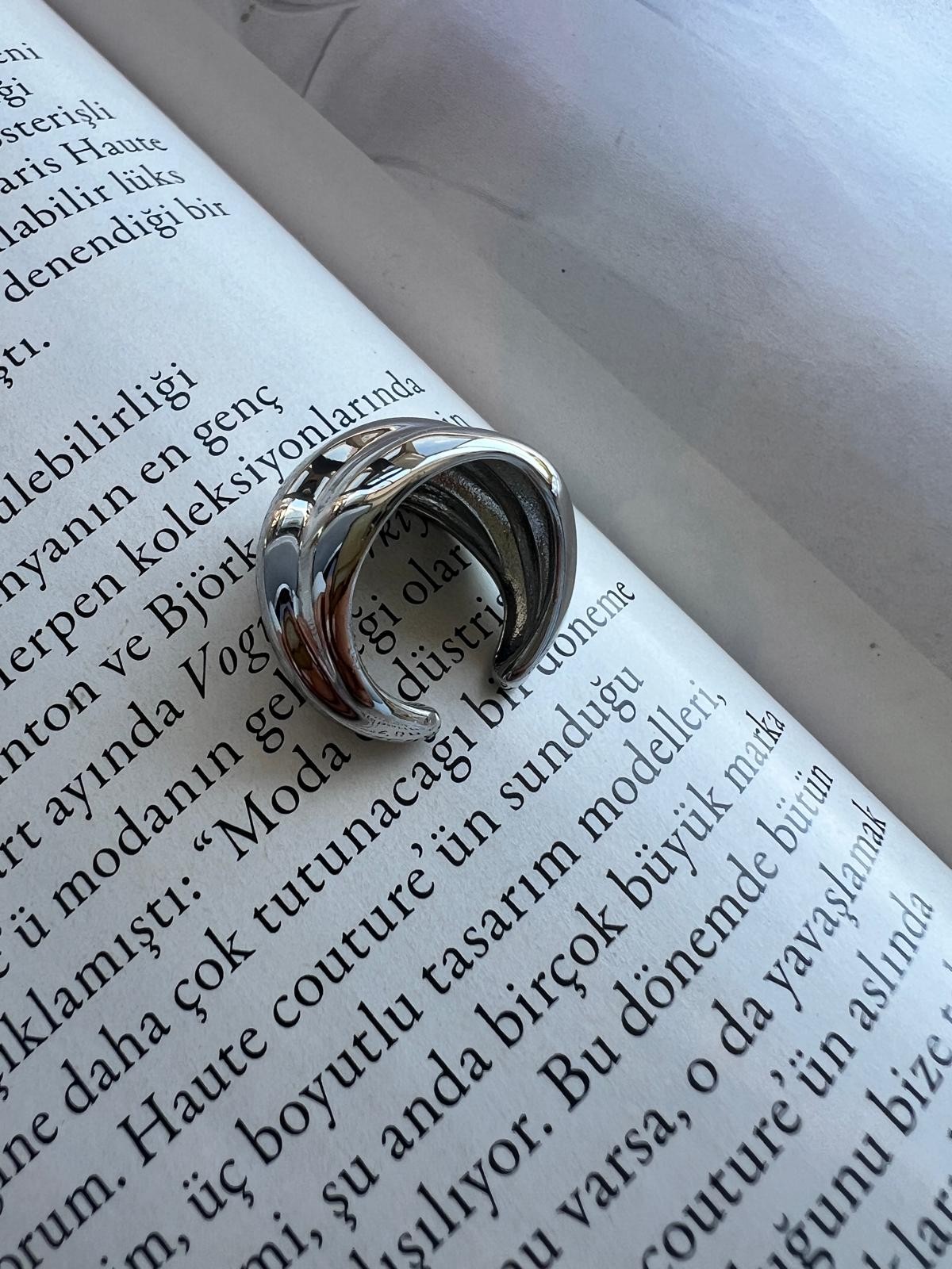 CLOUD CUFF