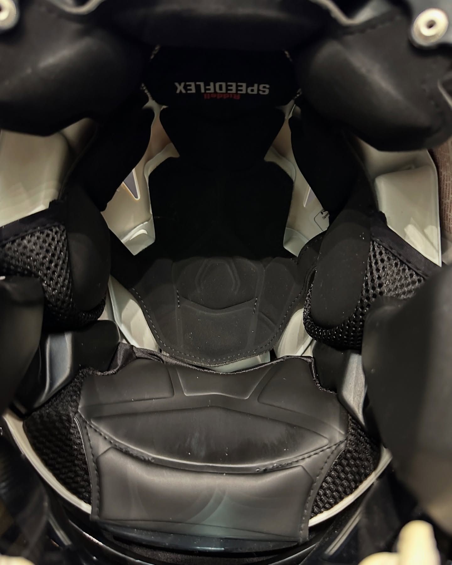 Speedflex Blackout Kask 2020