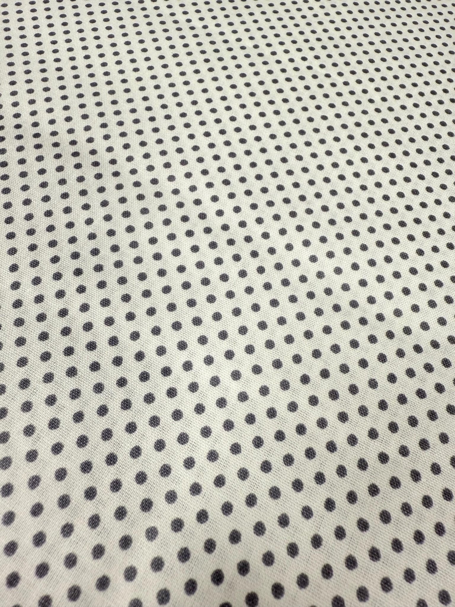 Gri Puantiyeli Poplin Tam Pamuklu Kumaş