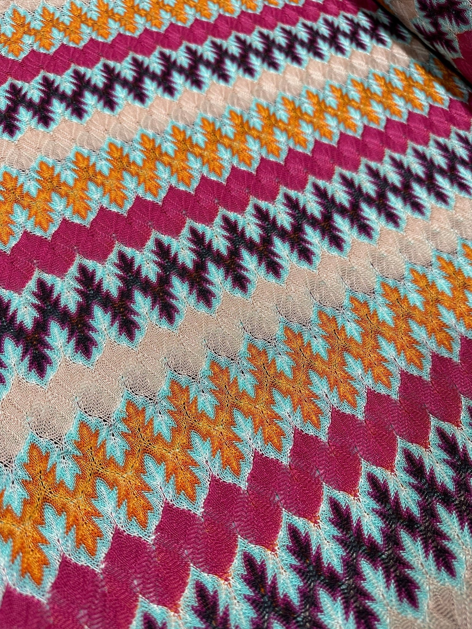 Çok Renkli Chevron Örgü Kumaş