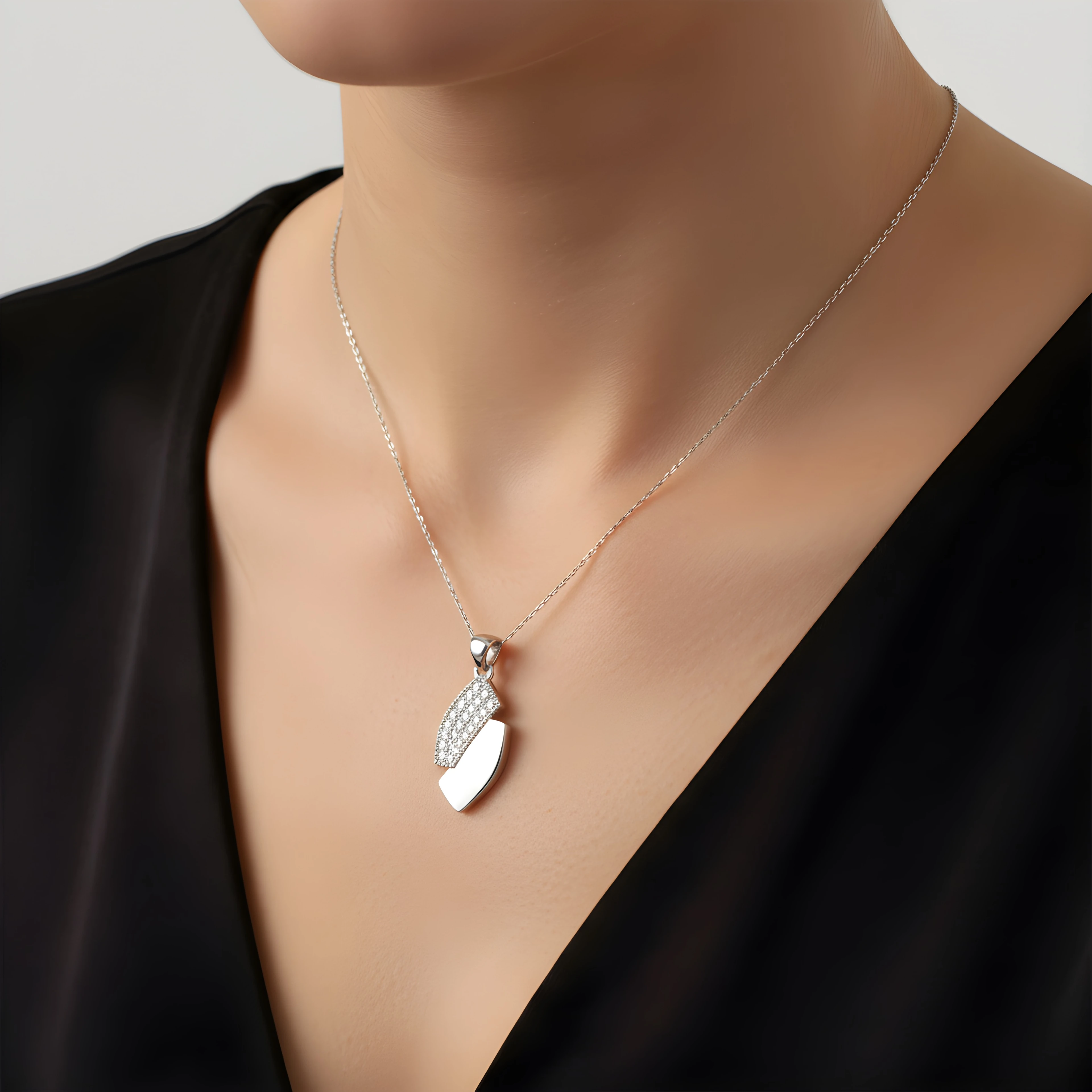 Asimetrik İkili Form Pavé Taşlı 925 Ayar Gümüş Kolye