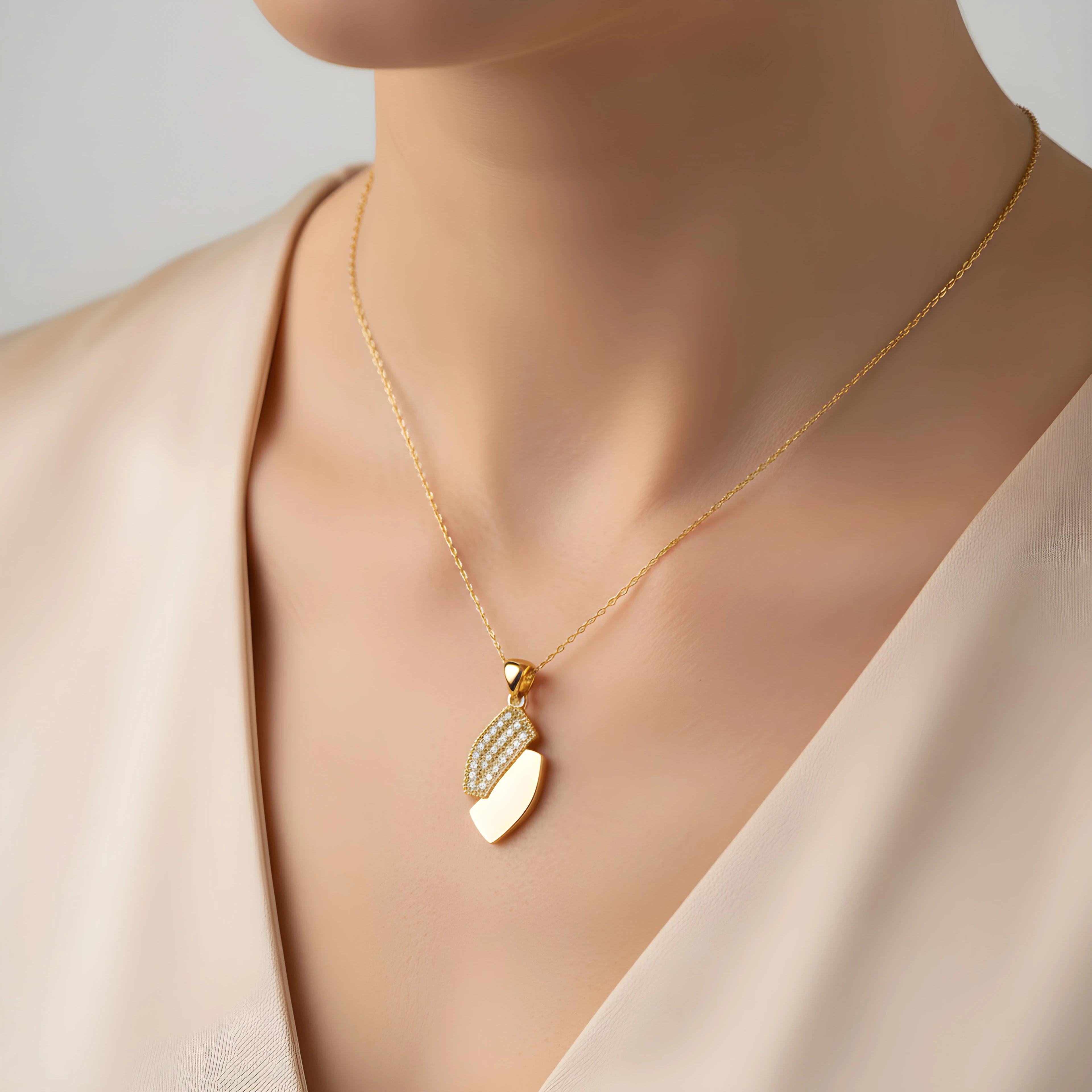 Asimetrik İkili Form Pavé Taşlı 14 Ayar Altın Kolye