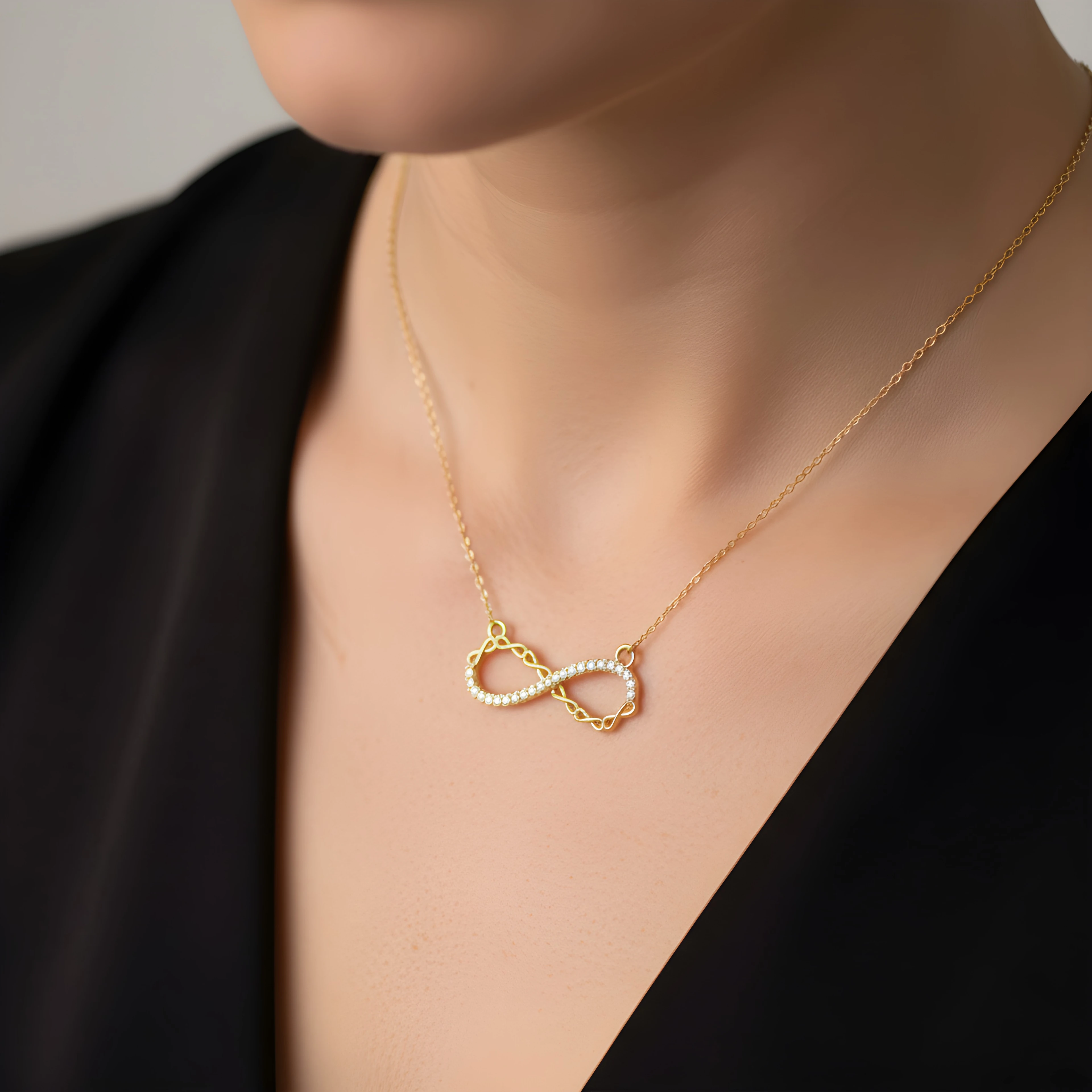 Sonsuzluk Motifli 14 Ayar Altın Kolye