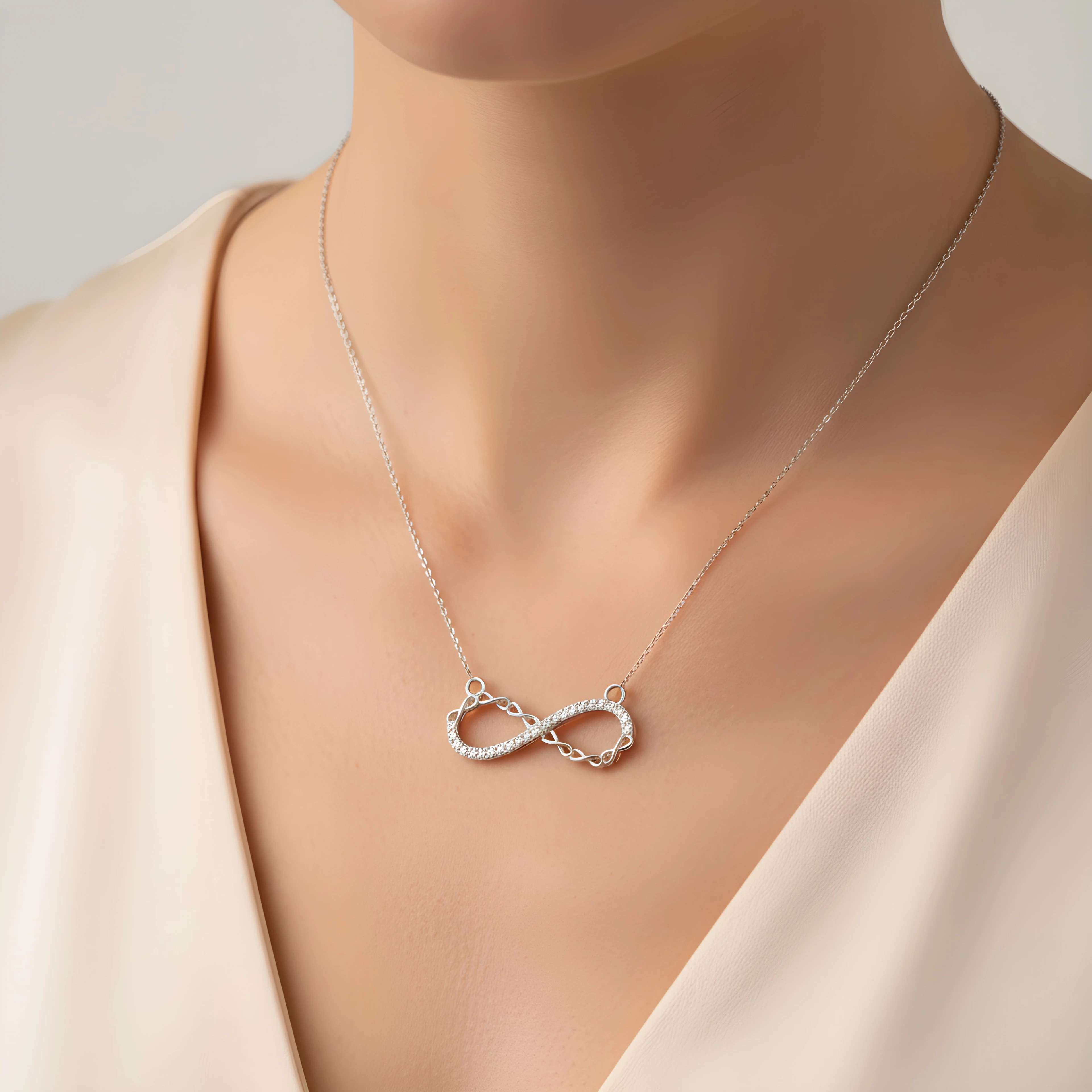 Sonsuzluk Motifli 925 Ayar Gümüş Kolye