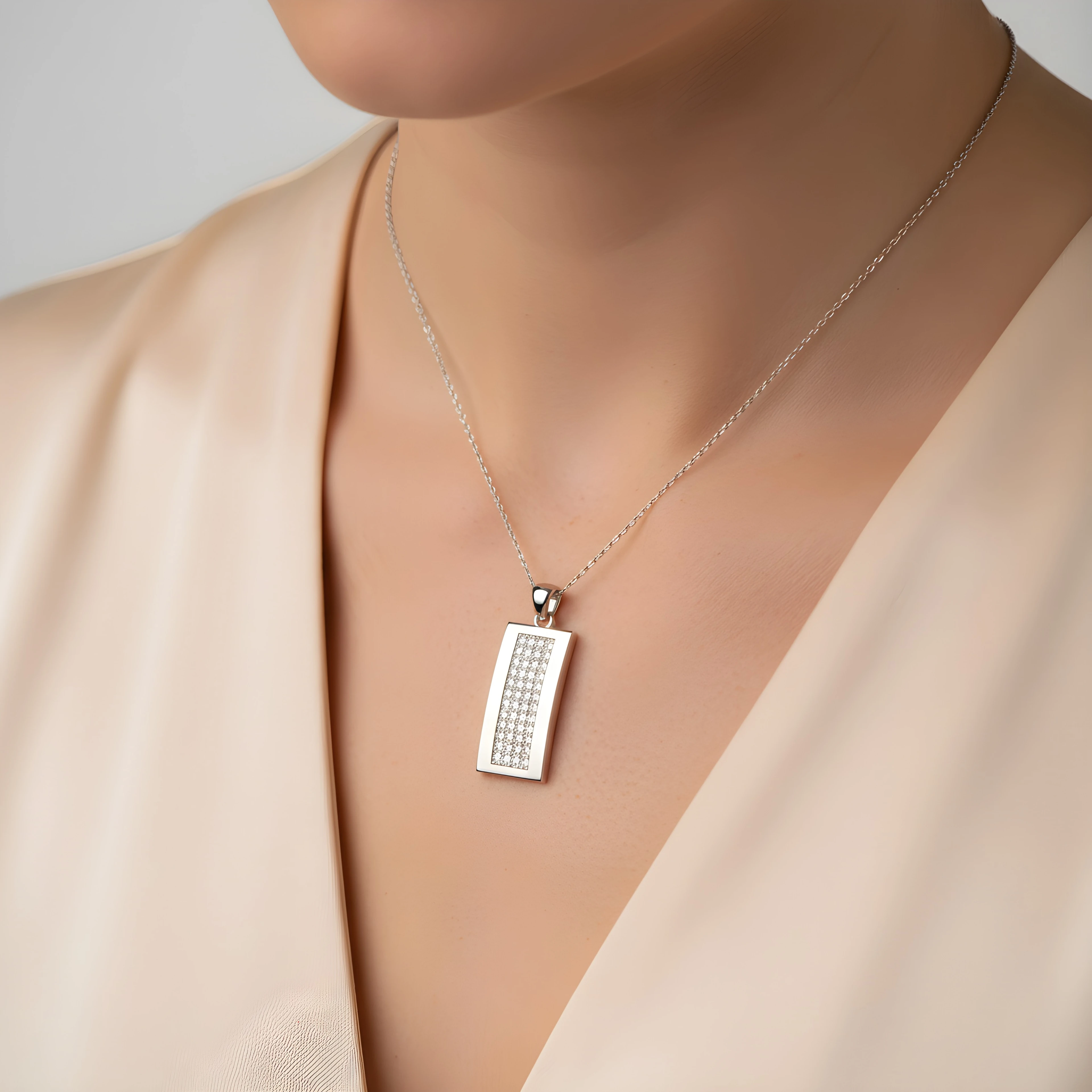 Dikdörtgen Pavé Taşlı 925 Ayar Gümüş Kolye