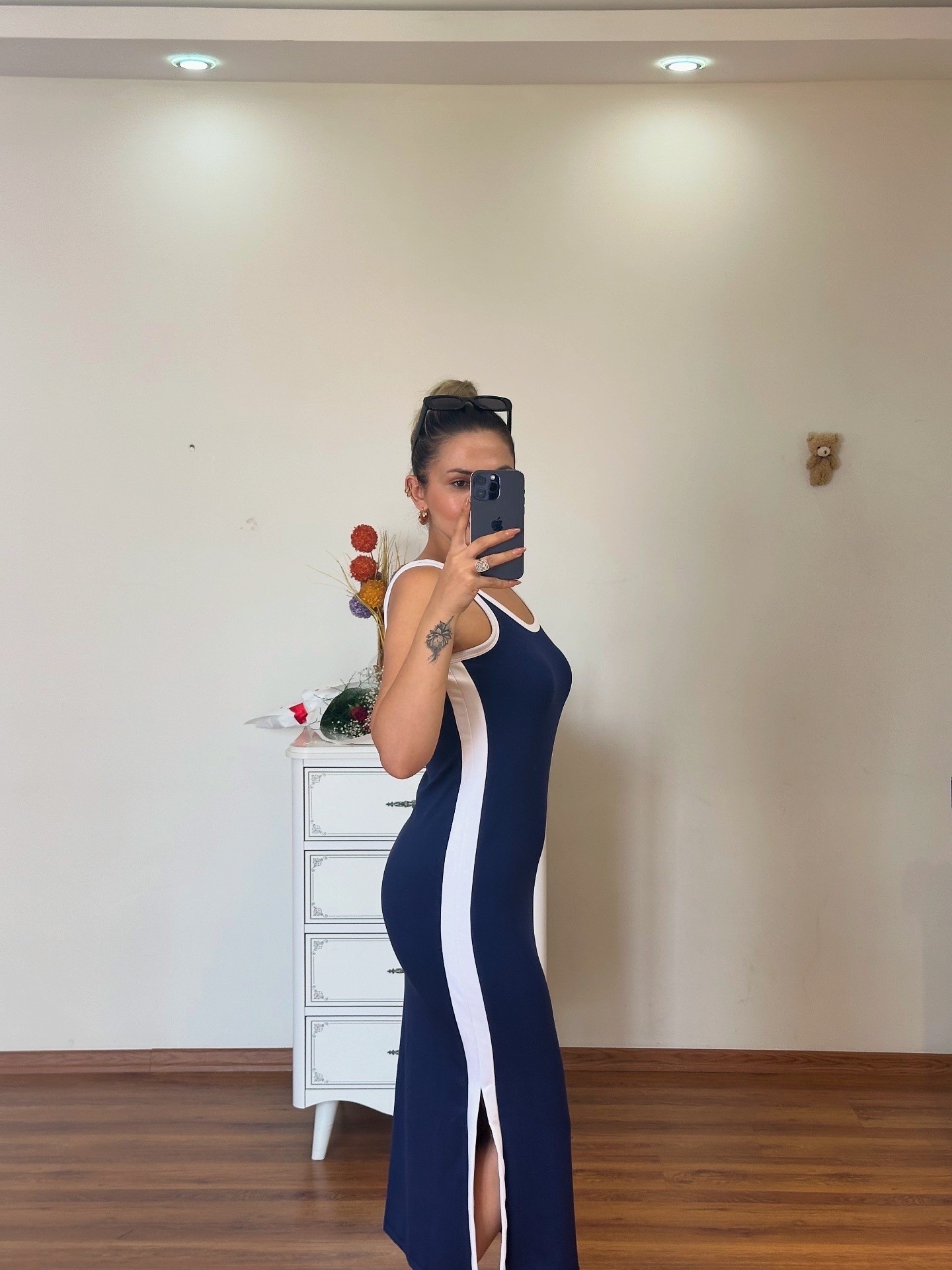 Orj marka kartlı etiketli lacivert elbise 
