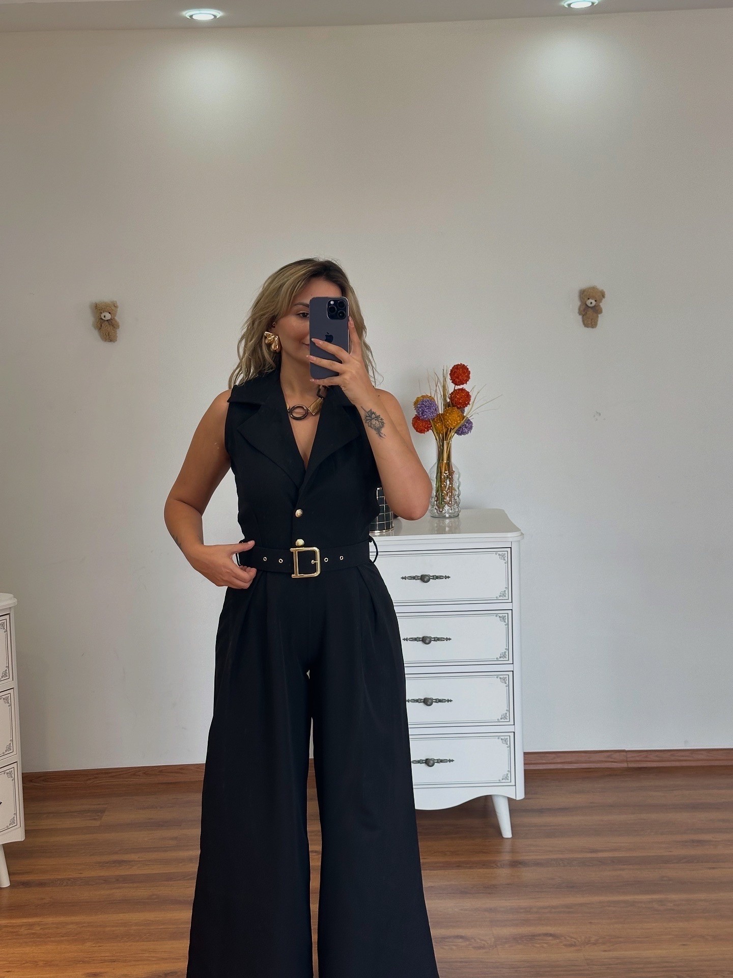 Kemerli siyah tulum ( kemer dahildir ) 