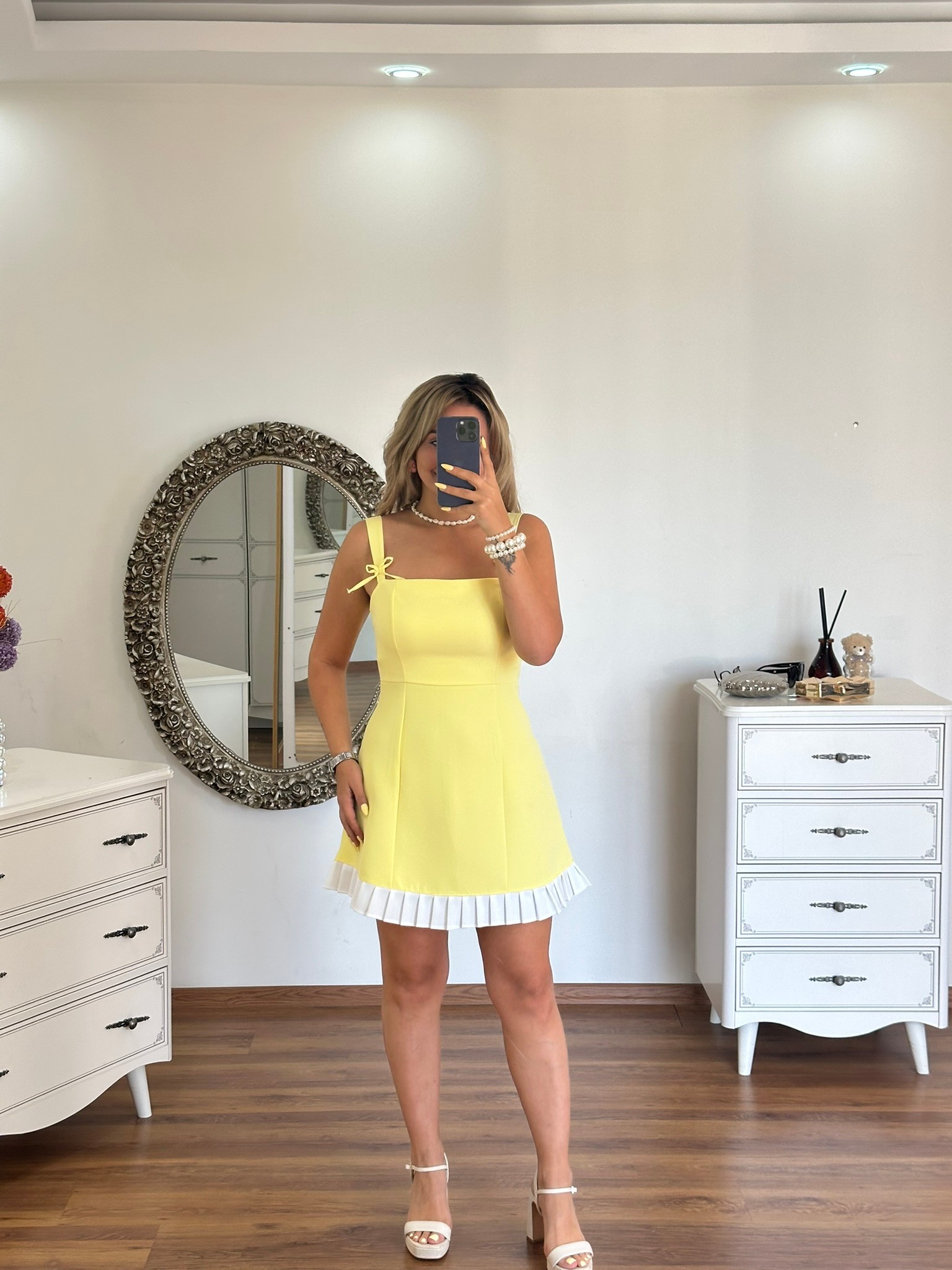 FİYONK ASKILI SARI ELBİSE 